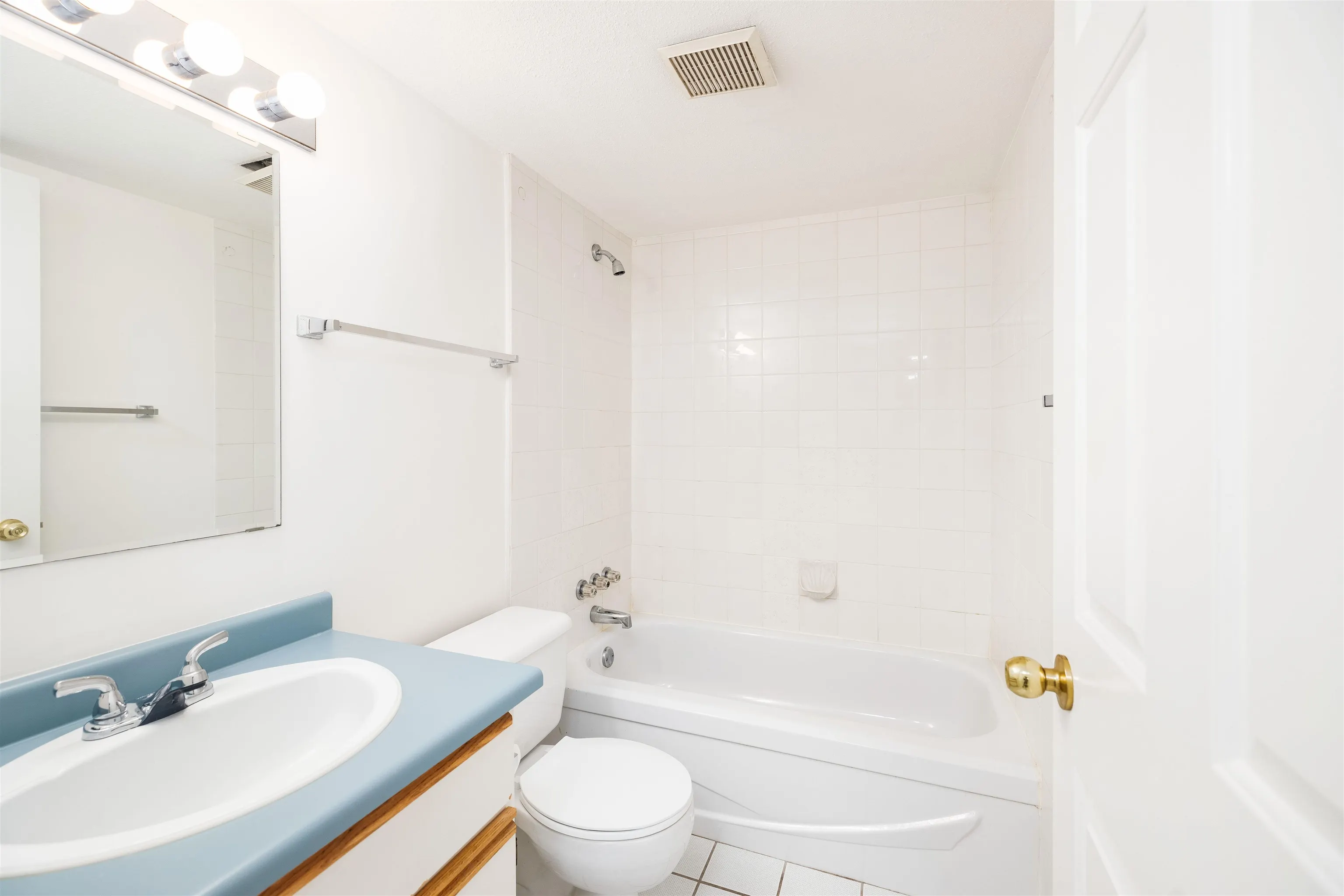 3088 Flint Street #105