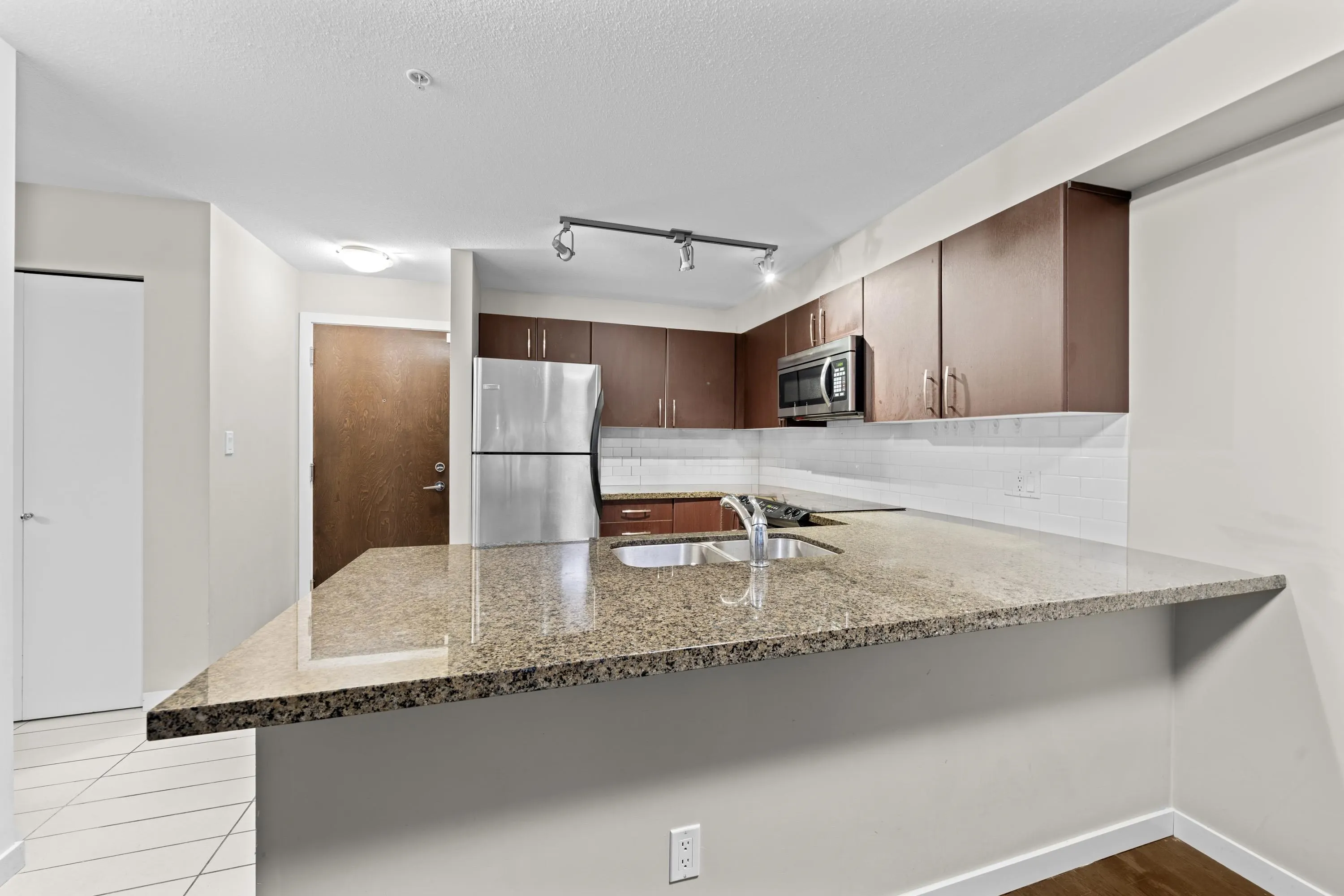7337 Macpherson Avenue #209