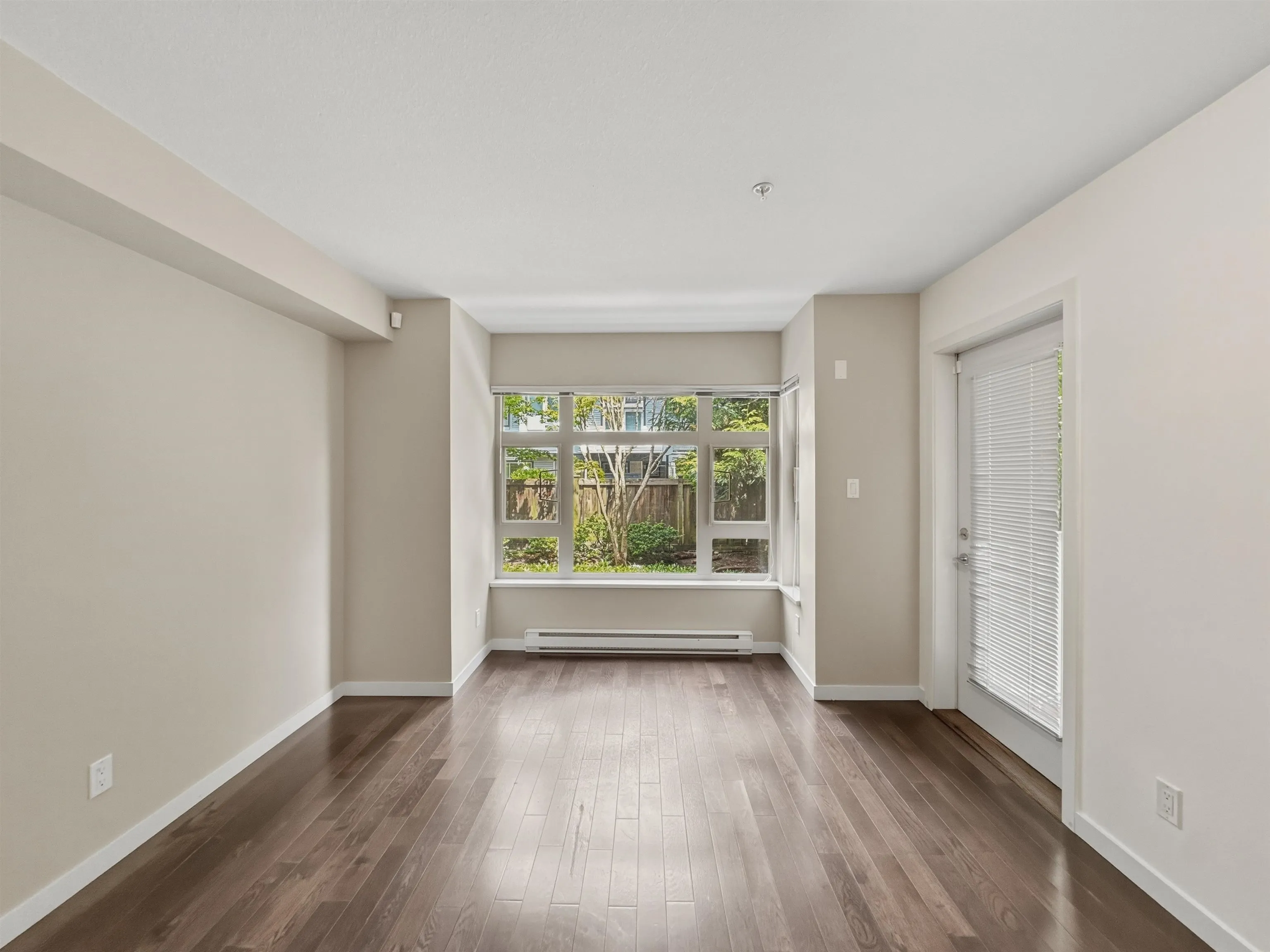 7337 Macpherson Avenue #209