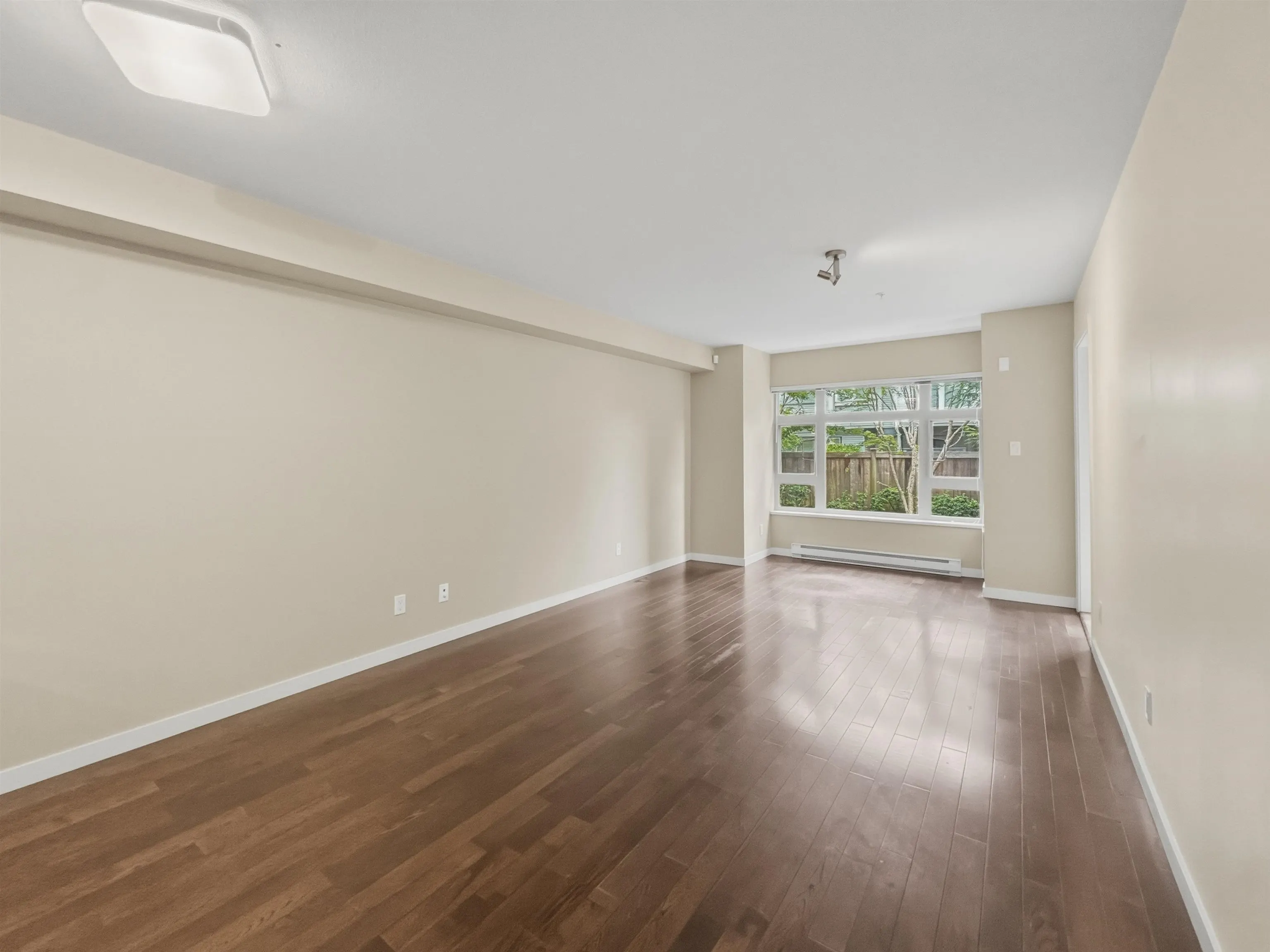 7337 Macpherson Avenue #209