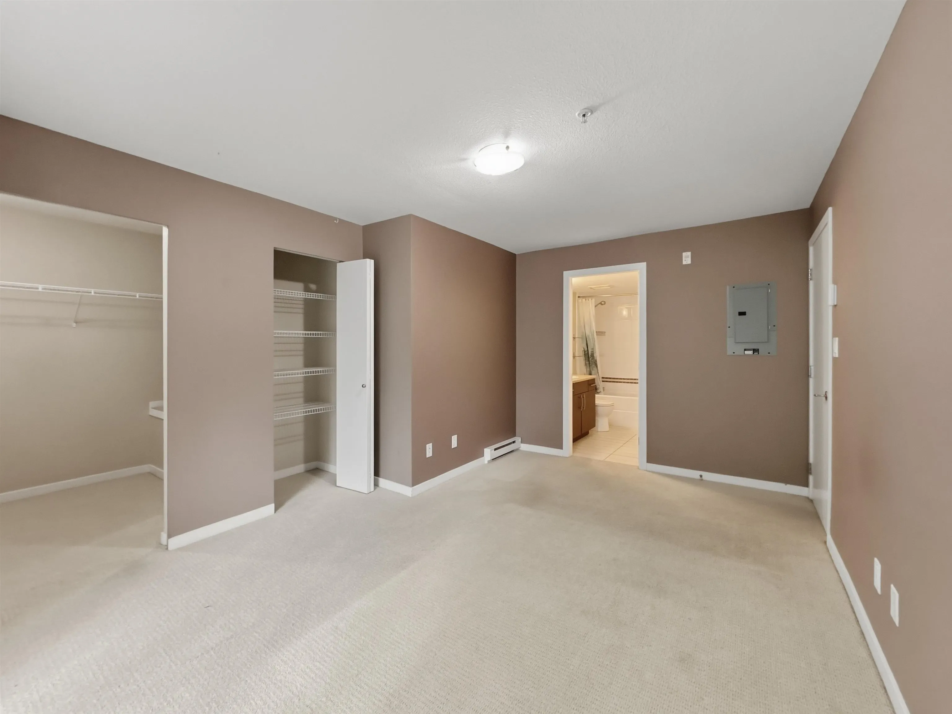 7337 Macpherson Avenue #209