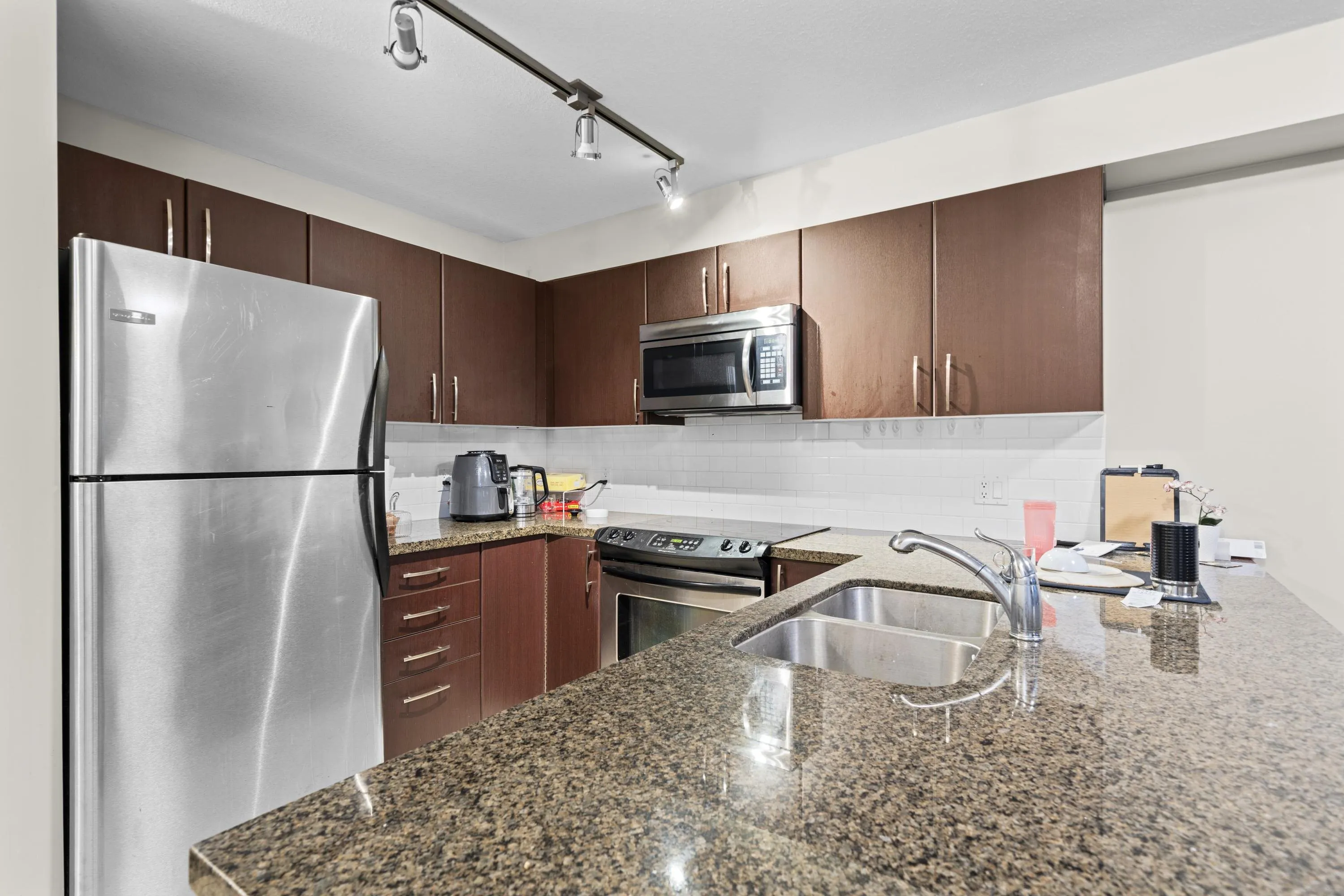 7337 Macpherson Avenue #209