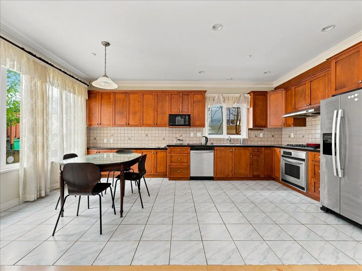 2579 W 45th Avenue