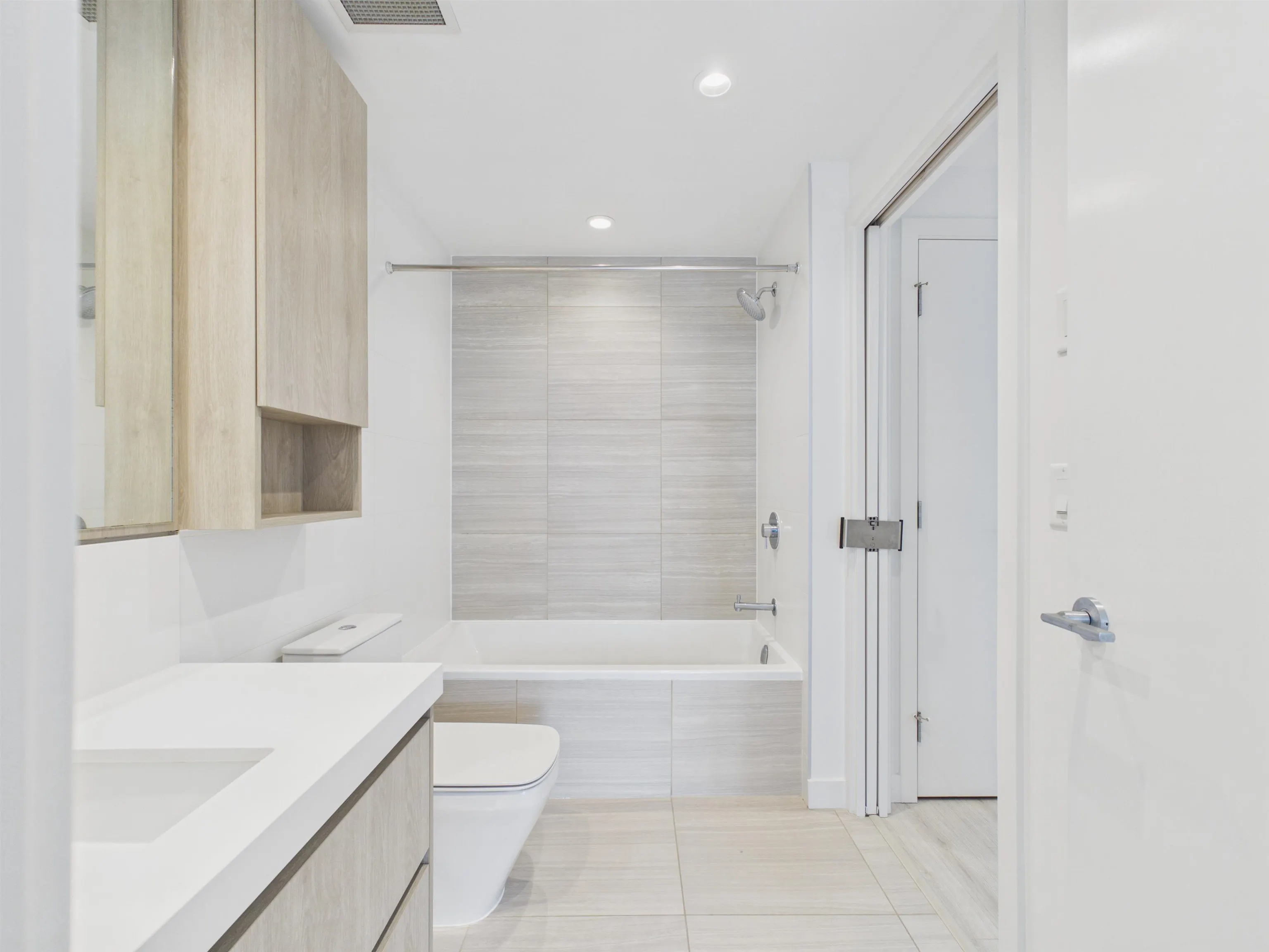 6080 Mckay Avenue #1605