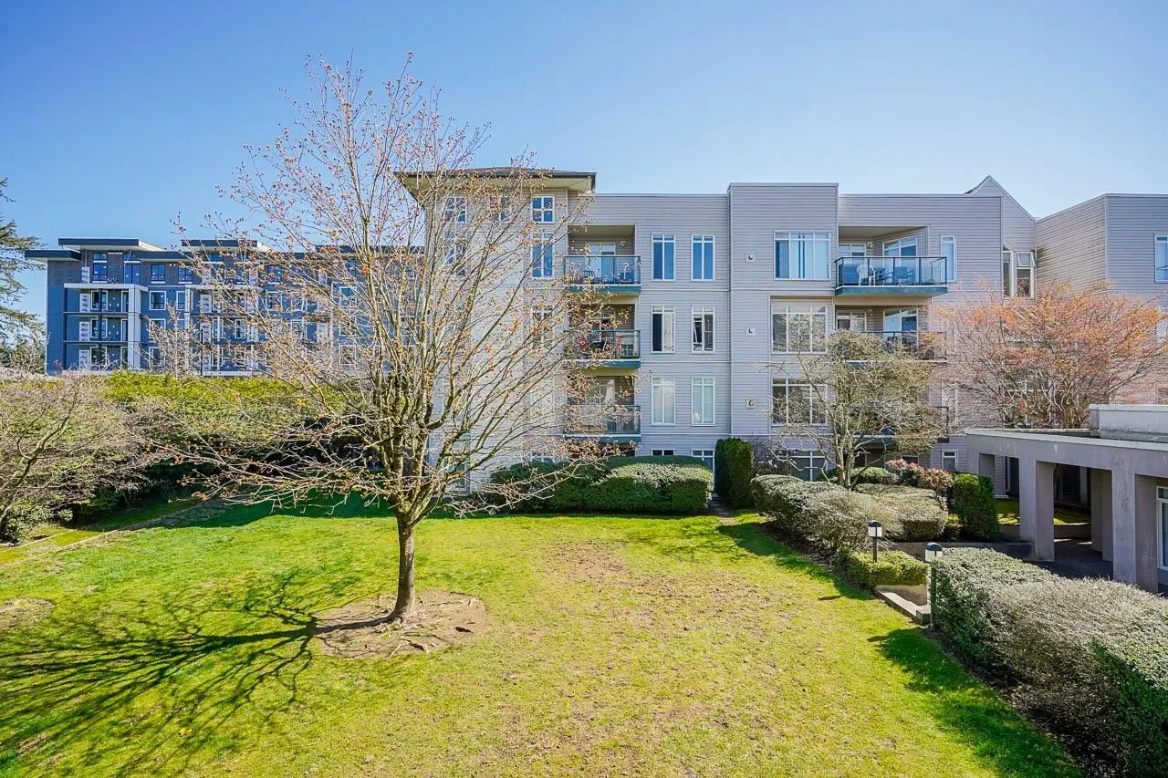 32075 George Ferguson Way #208