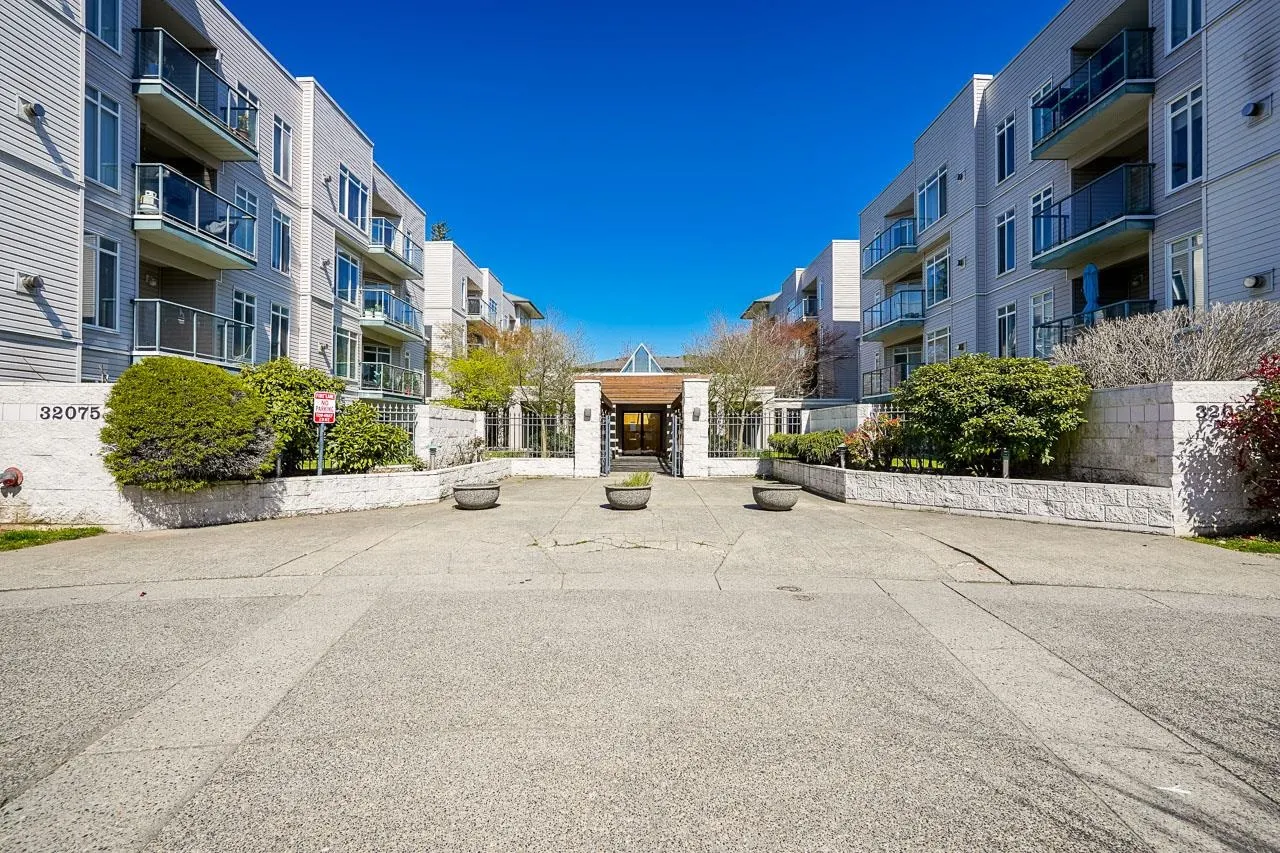 32075 George Ferguson Way #208