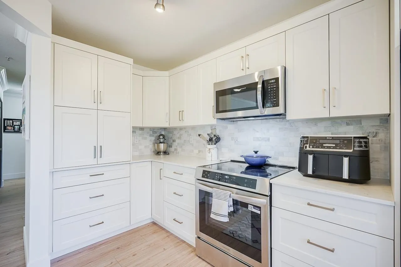 32075 George Ferguson Way #208