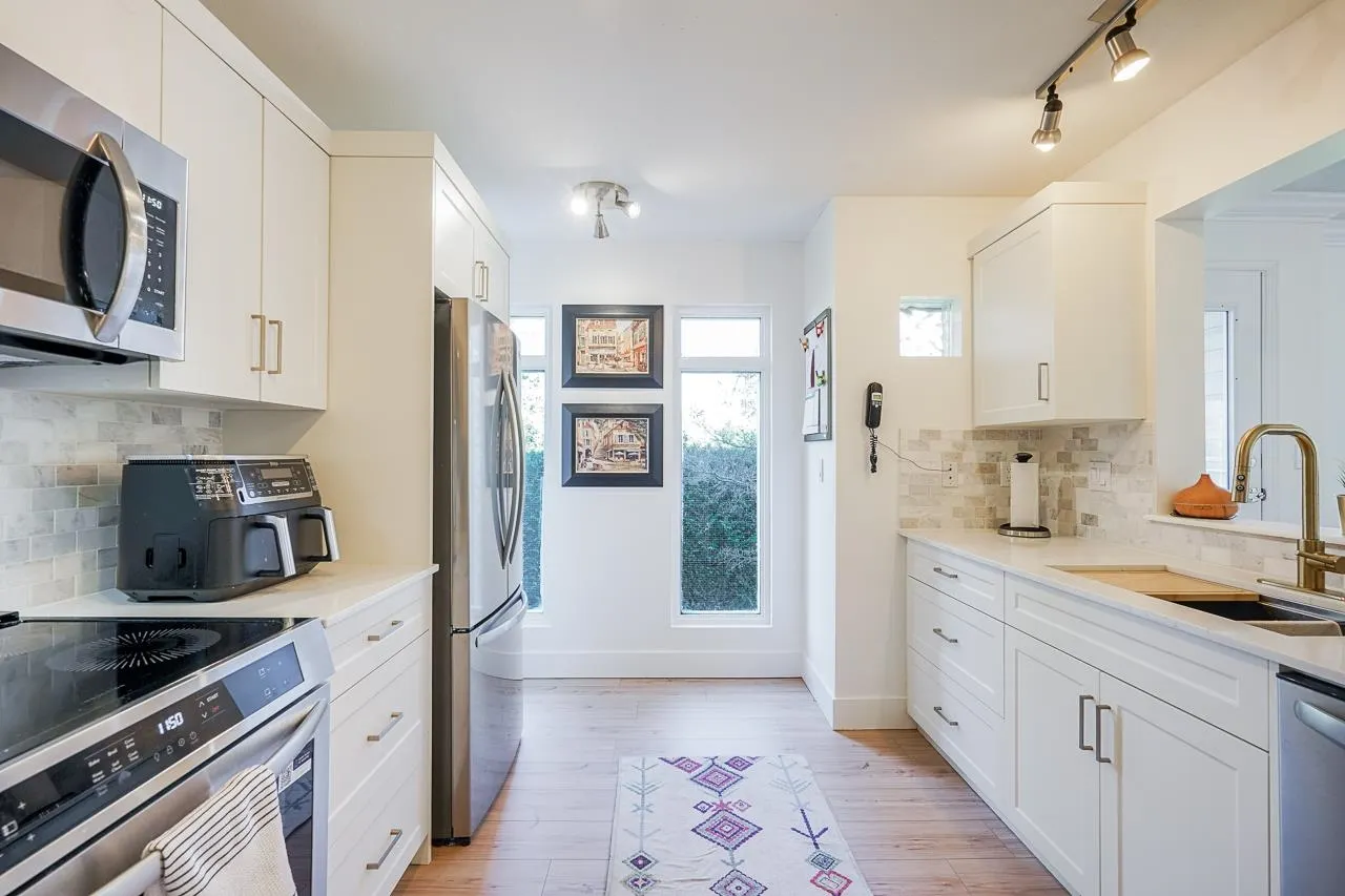 32075 George Ferguson Way #208