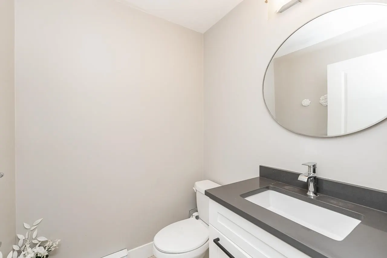 21535 88 Avenue #15