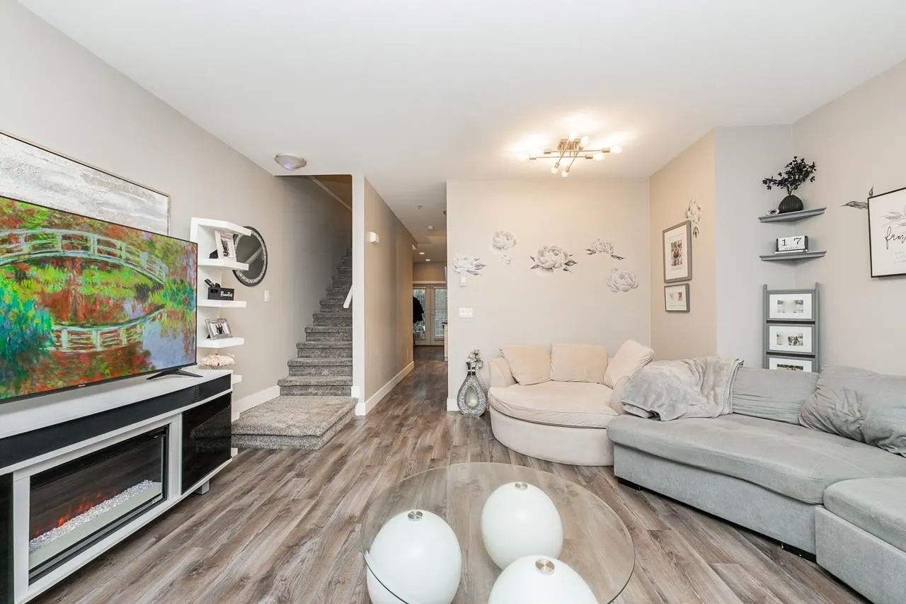 21535 88 Avenue #15
