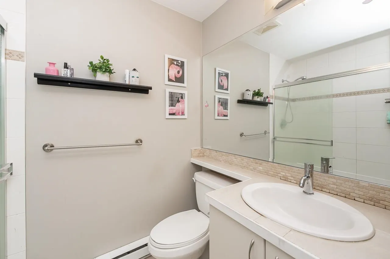 21535 88 Avenue #15