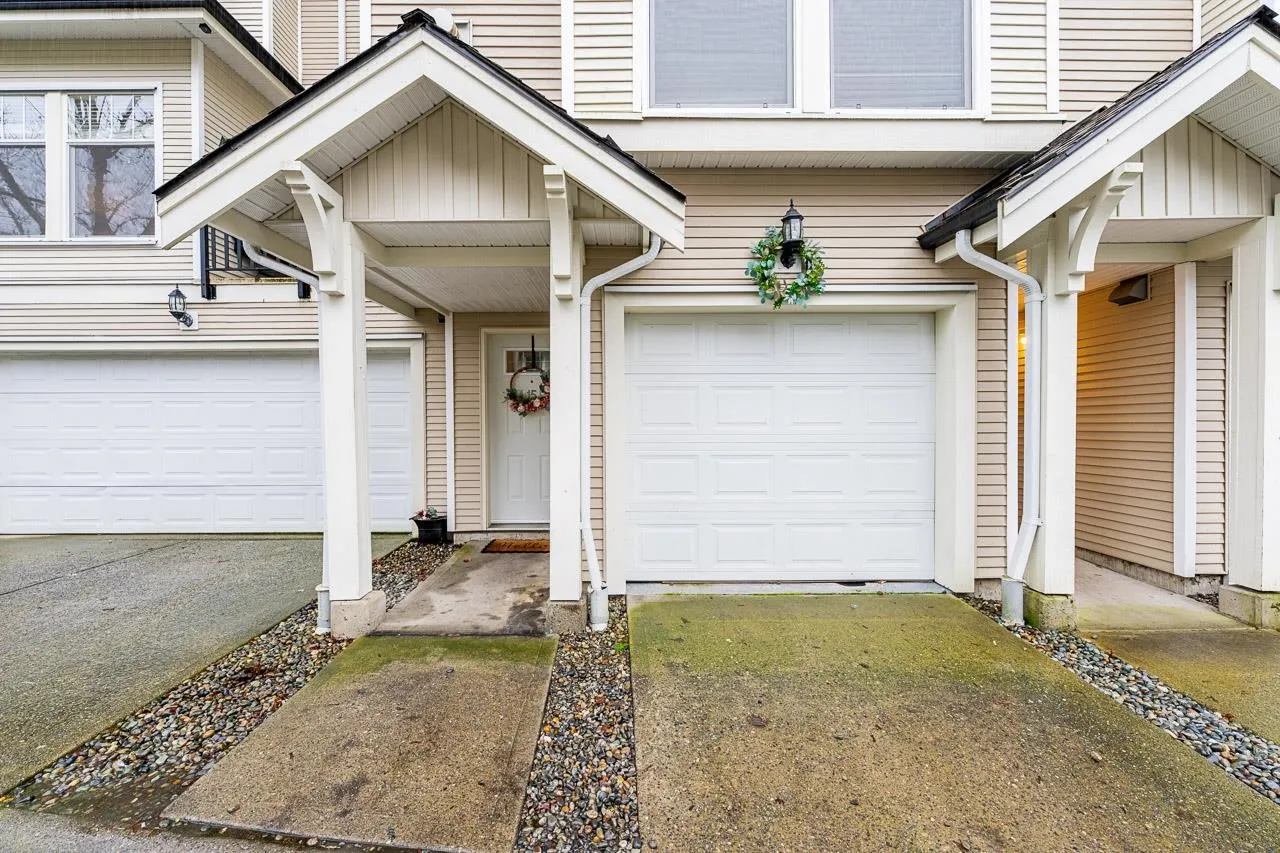 21535 88 Avenue #15