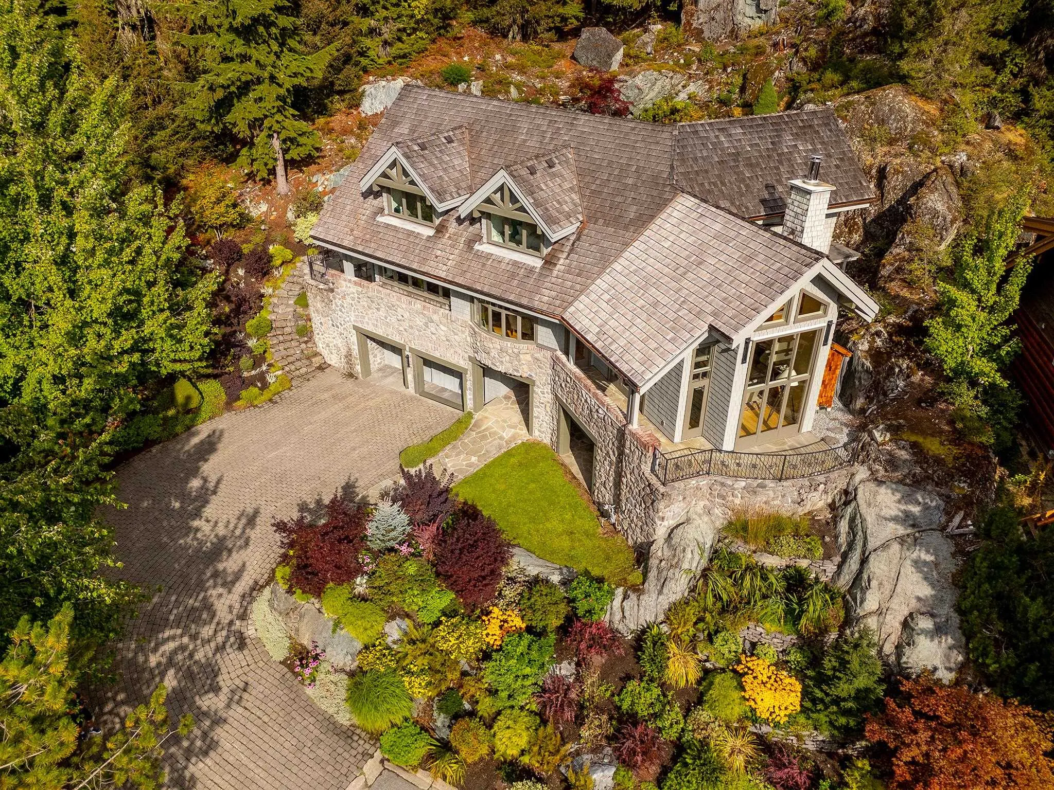 3232 Peak Drive