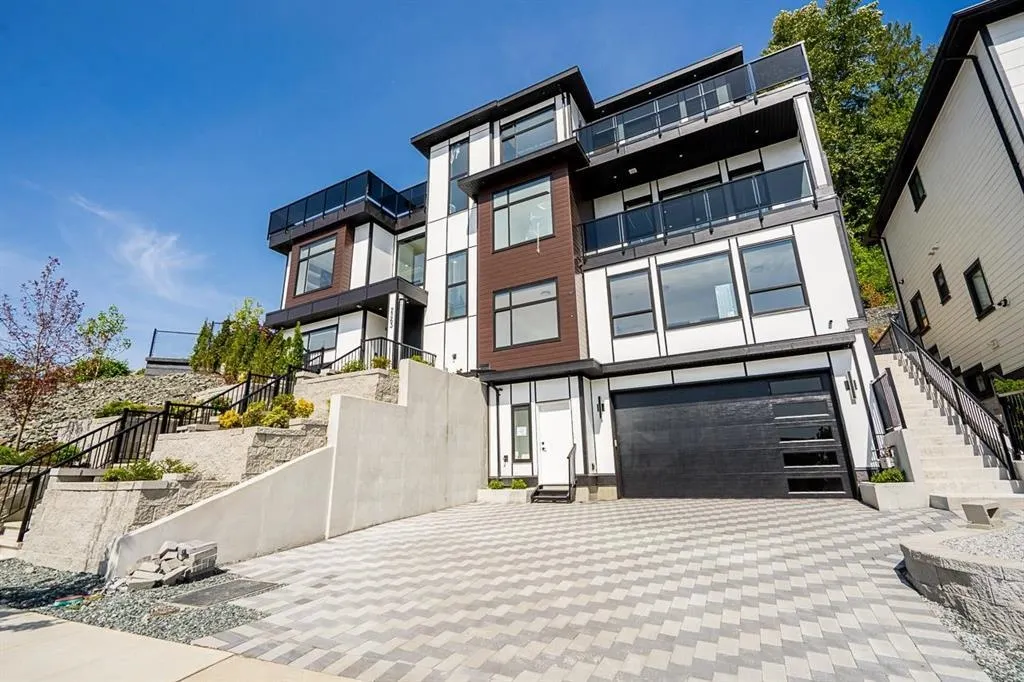 2263 Monashee Court
