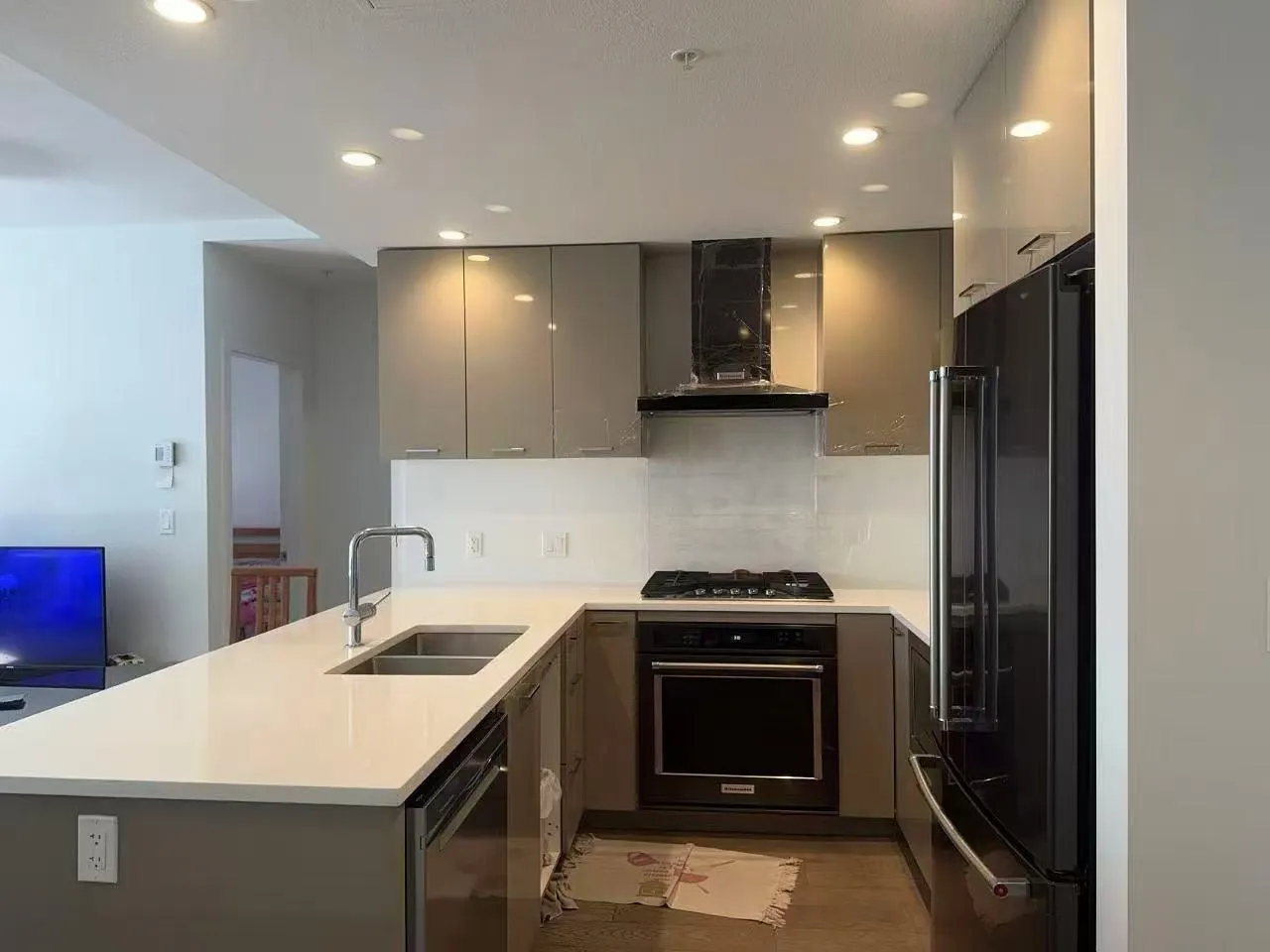 3581 Ross Drive #400