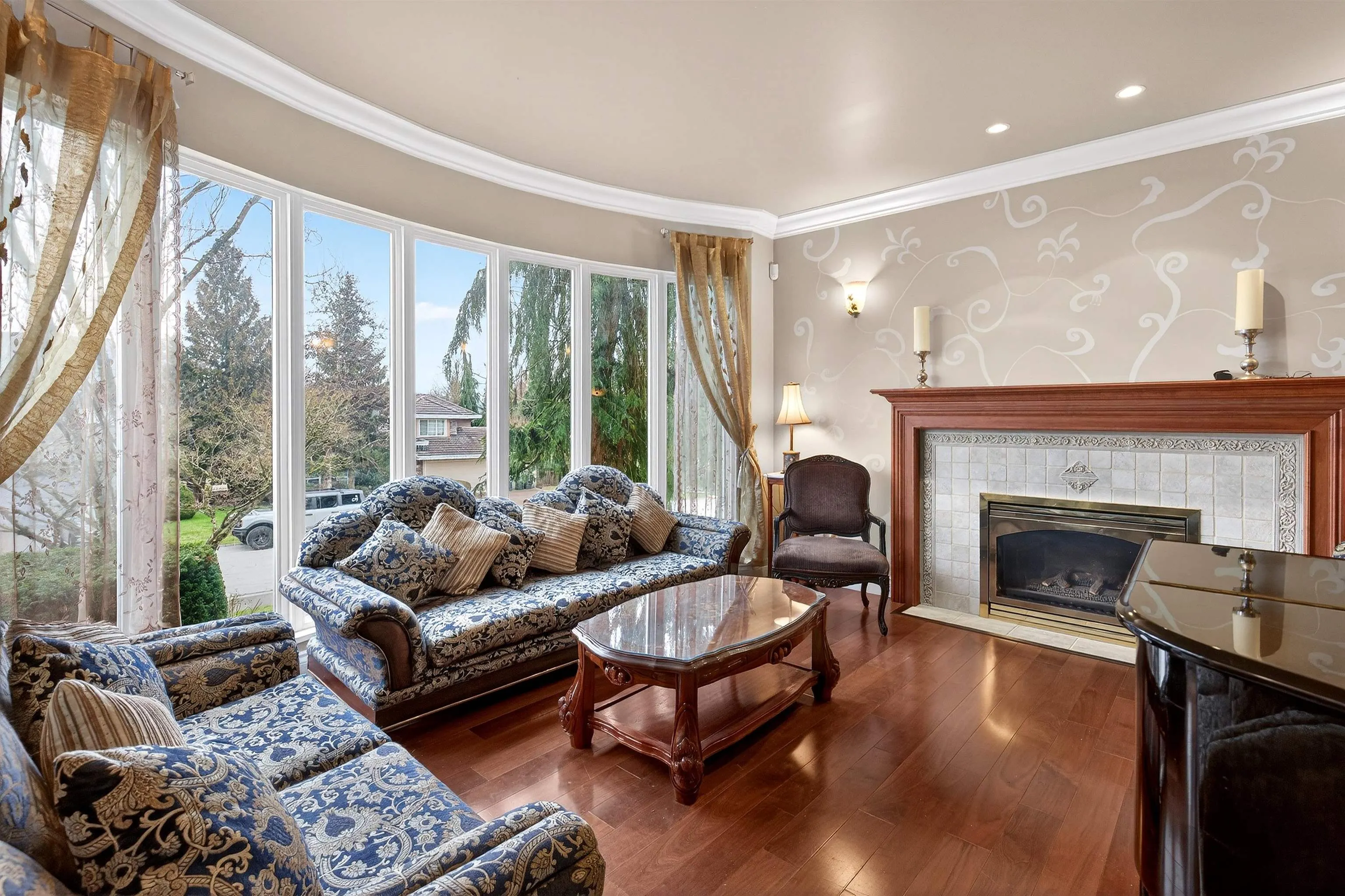 18048 99a Avenue
