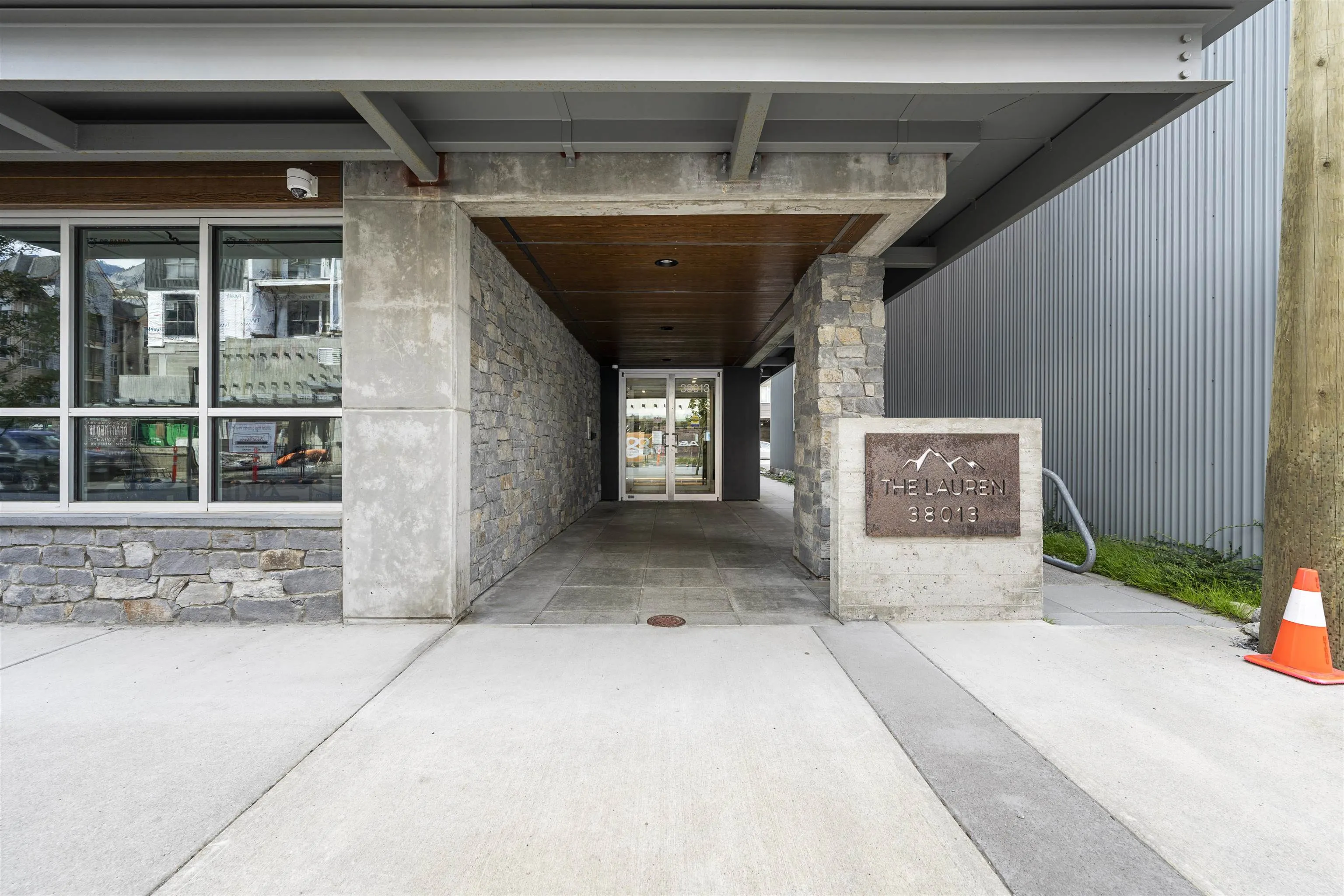 38013 Third Avenue #509
