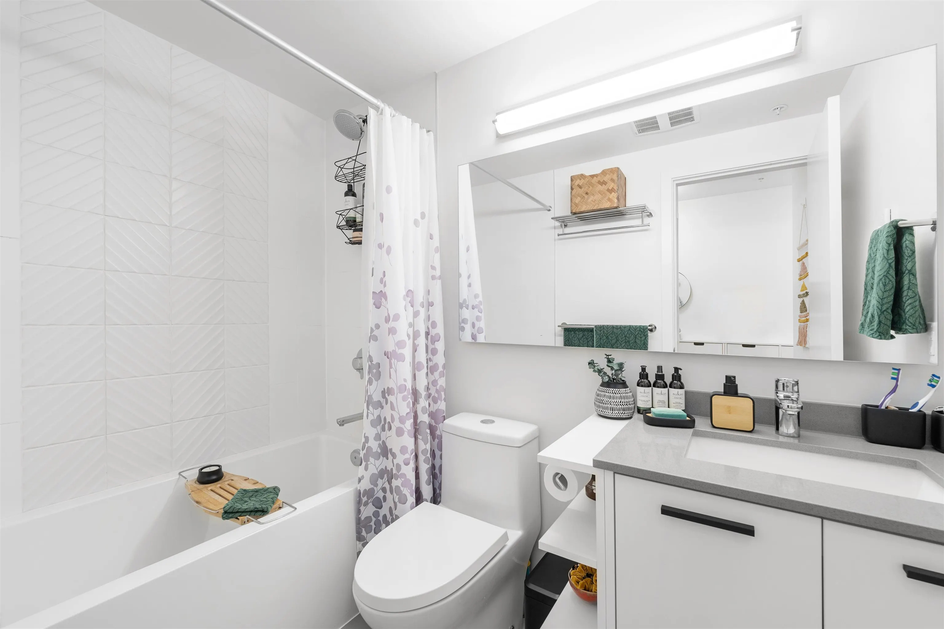 38013 Third Avenue #509