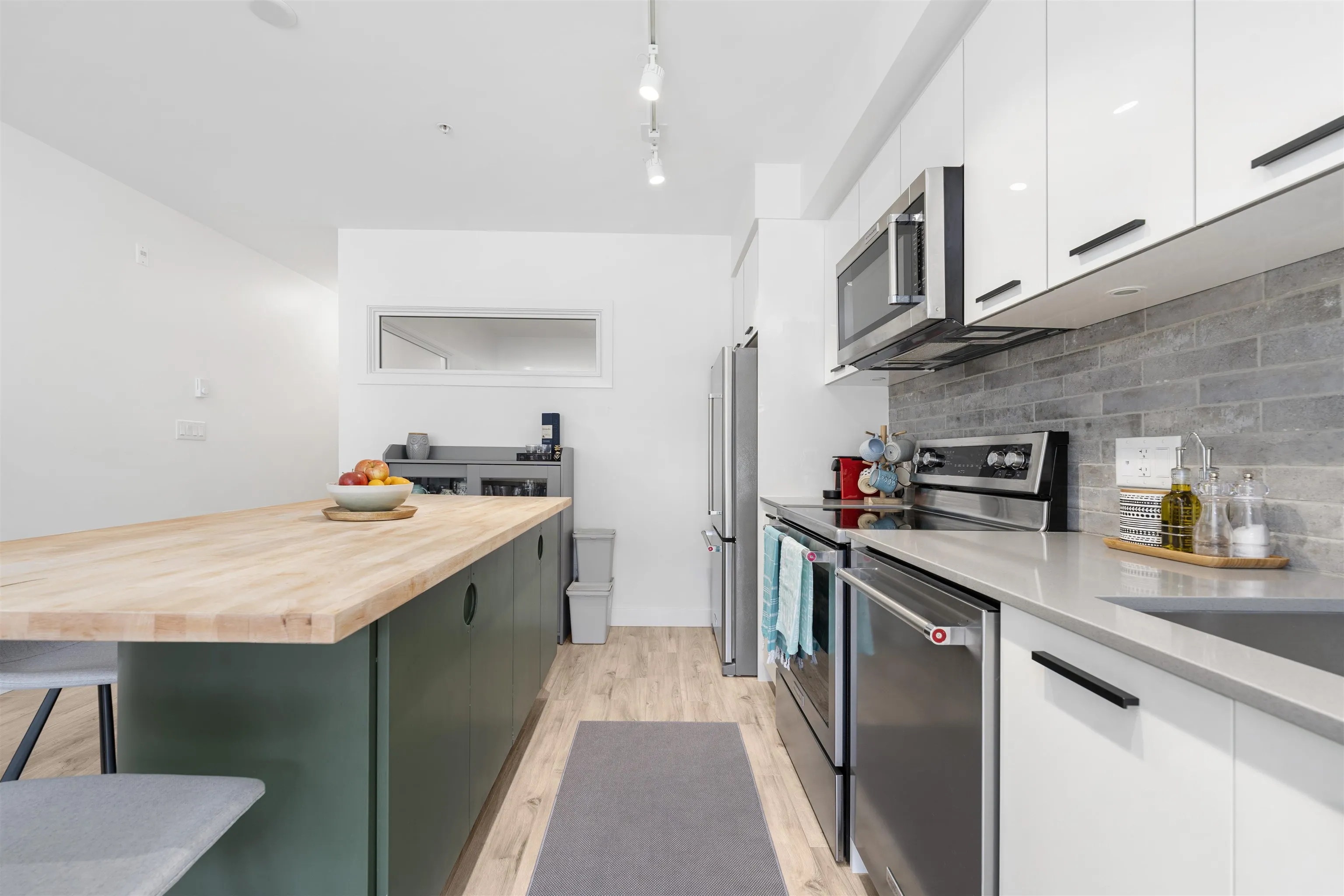 38013 Third Avenue #509