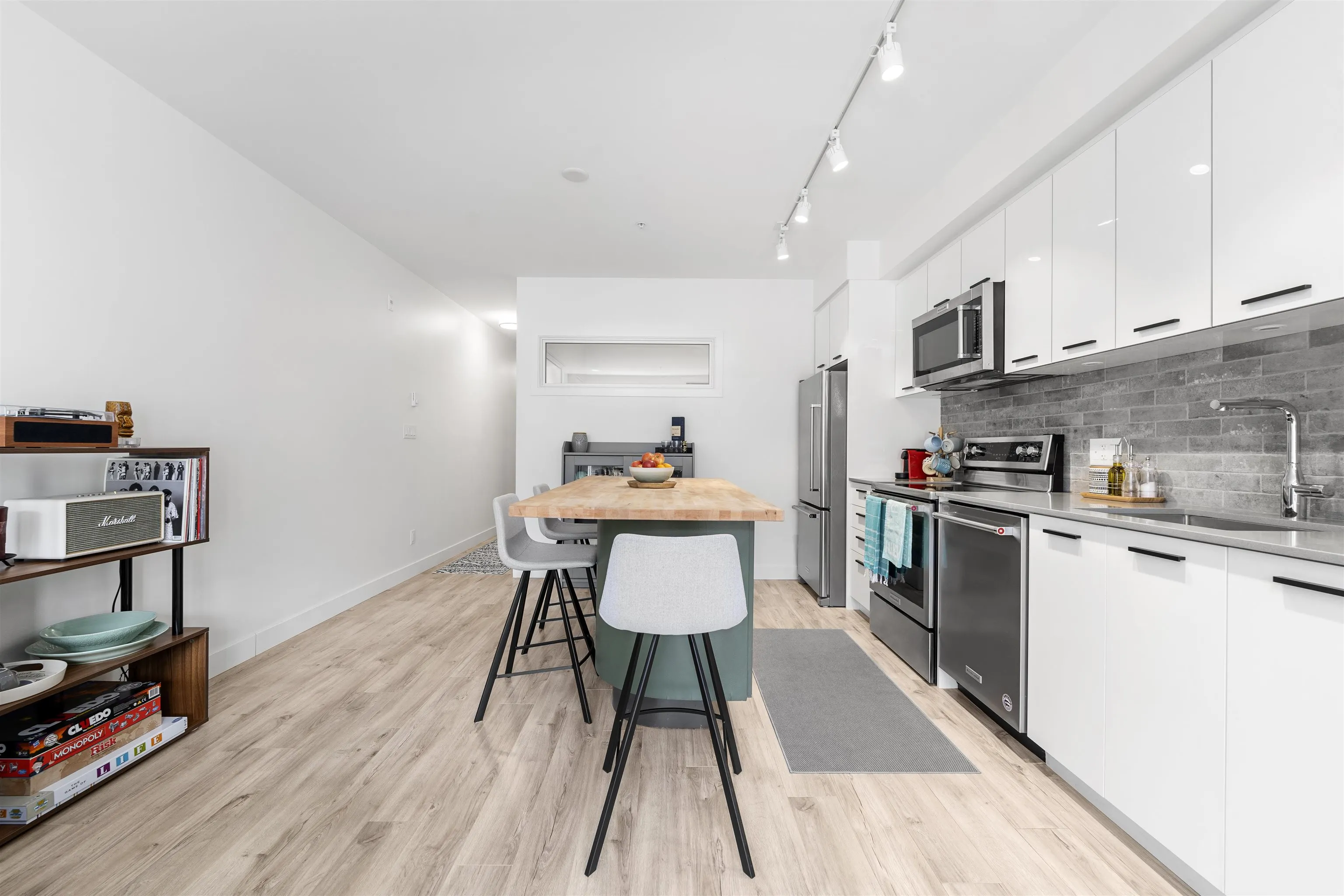 38013 Third Avenue #509