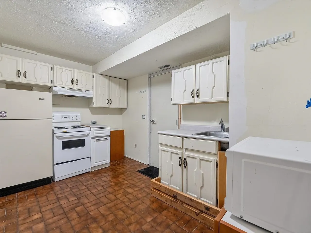 15097 95 Avenue