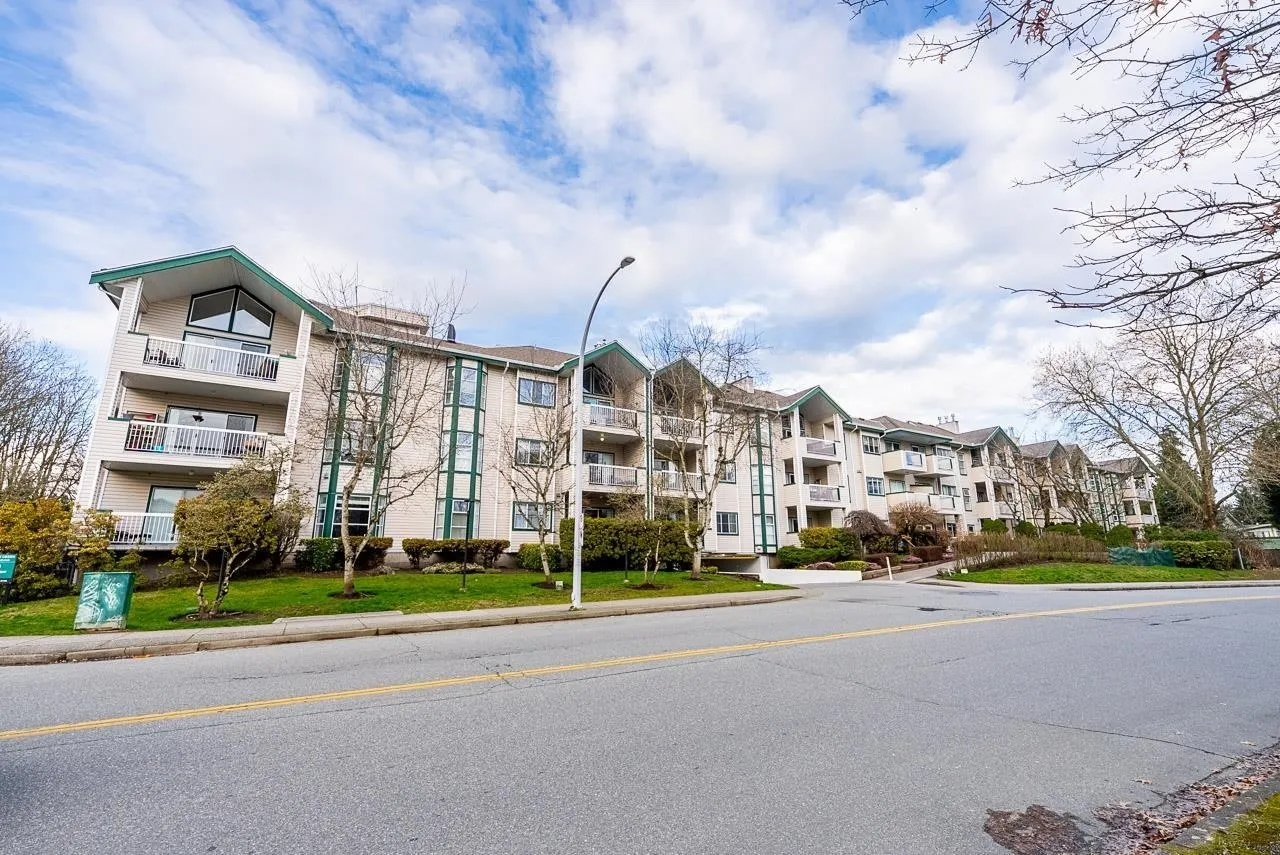 13911 70 Avenue #302
