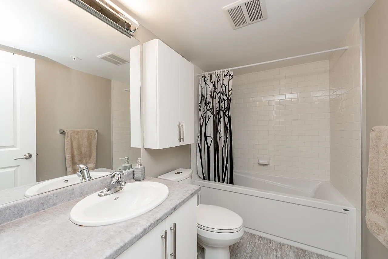 13911 70 Avenue #302