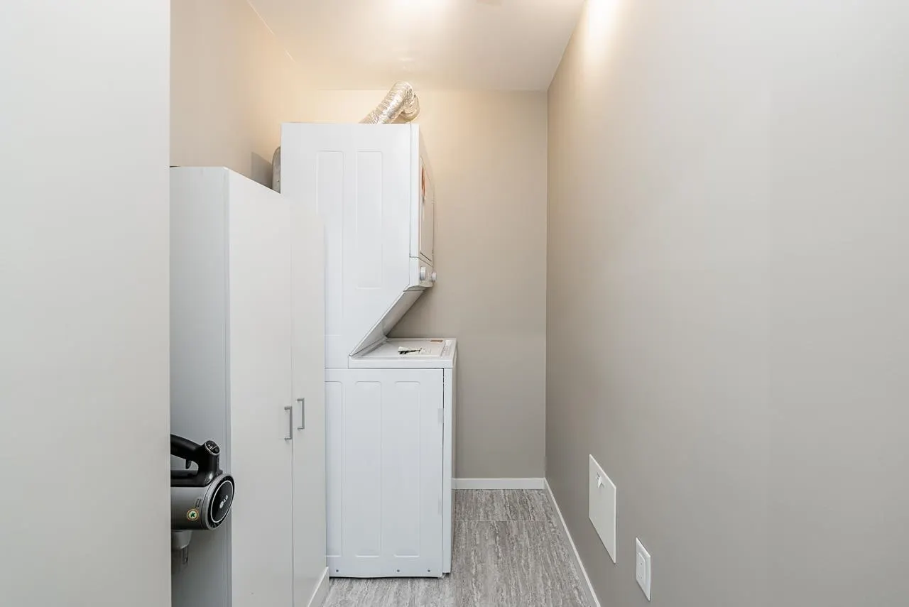13911 70 Avenue #302