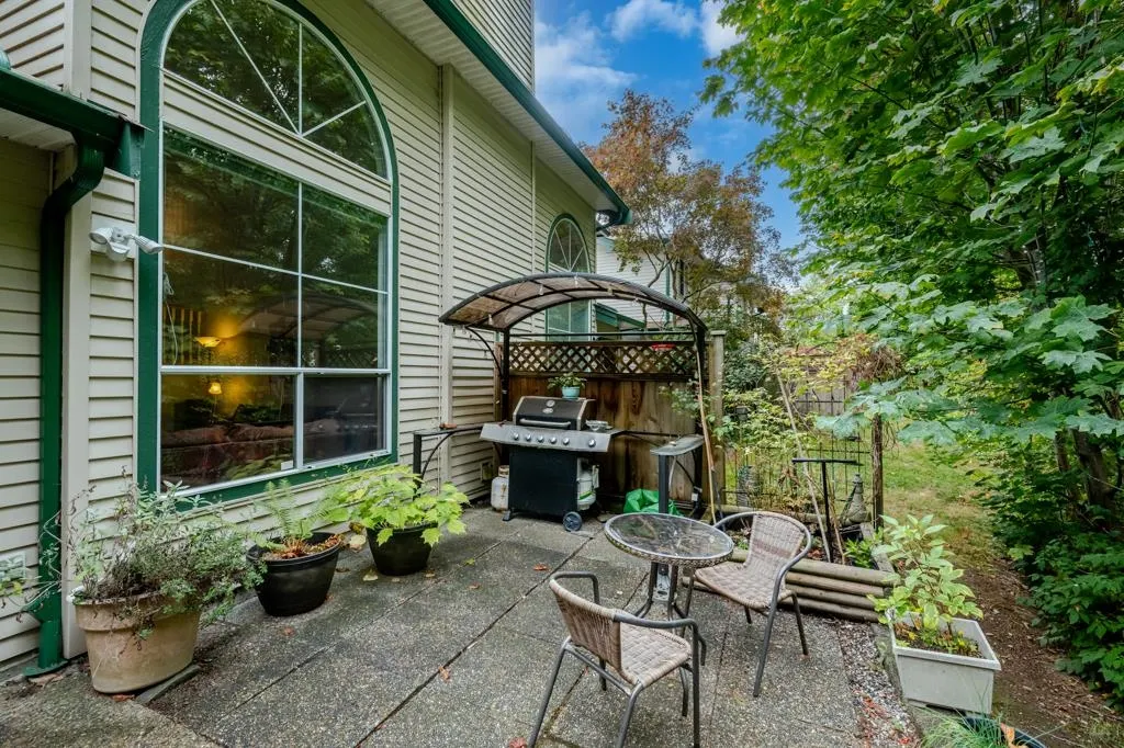 10250 155a Street #112