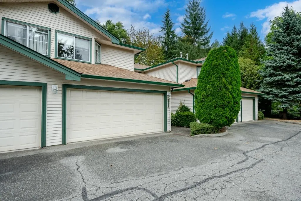 10250 155a Street #112