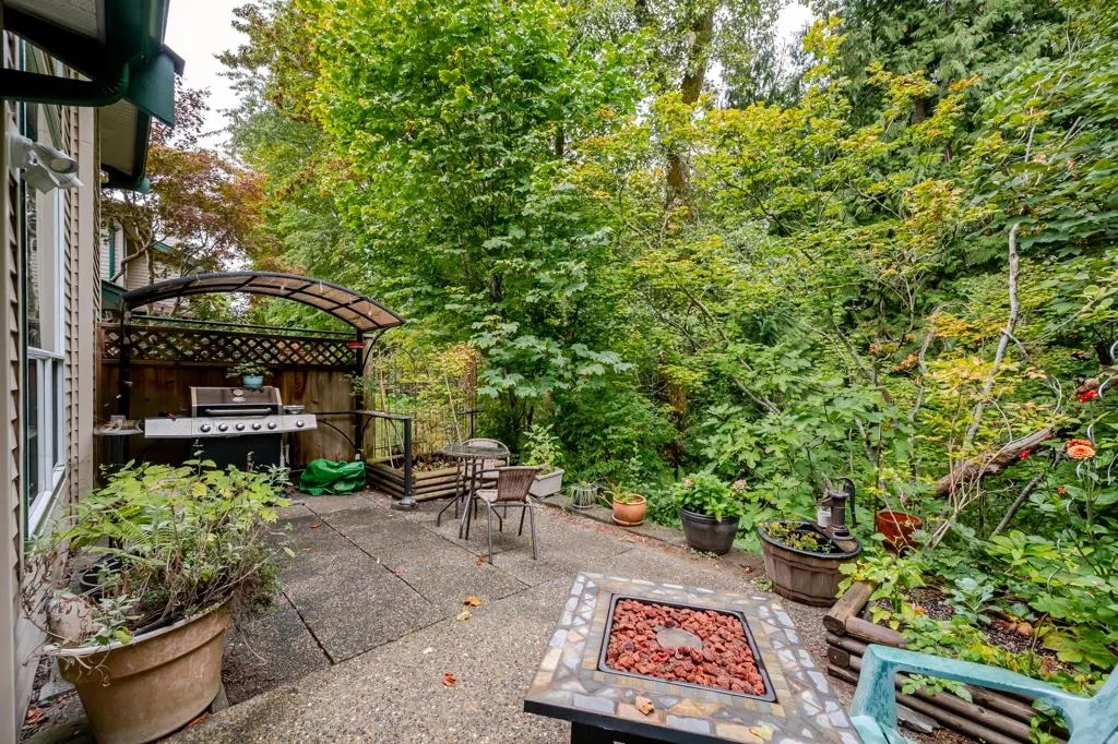 10250 155a Street #112