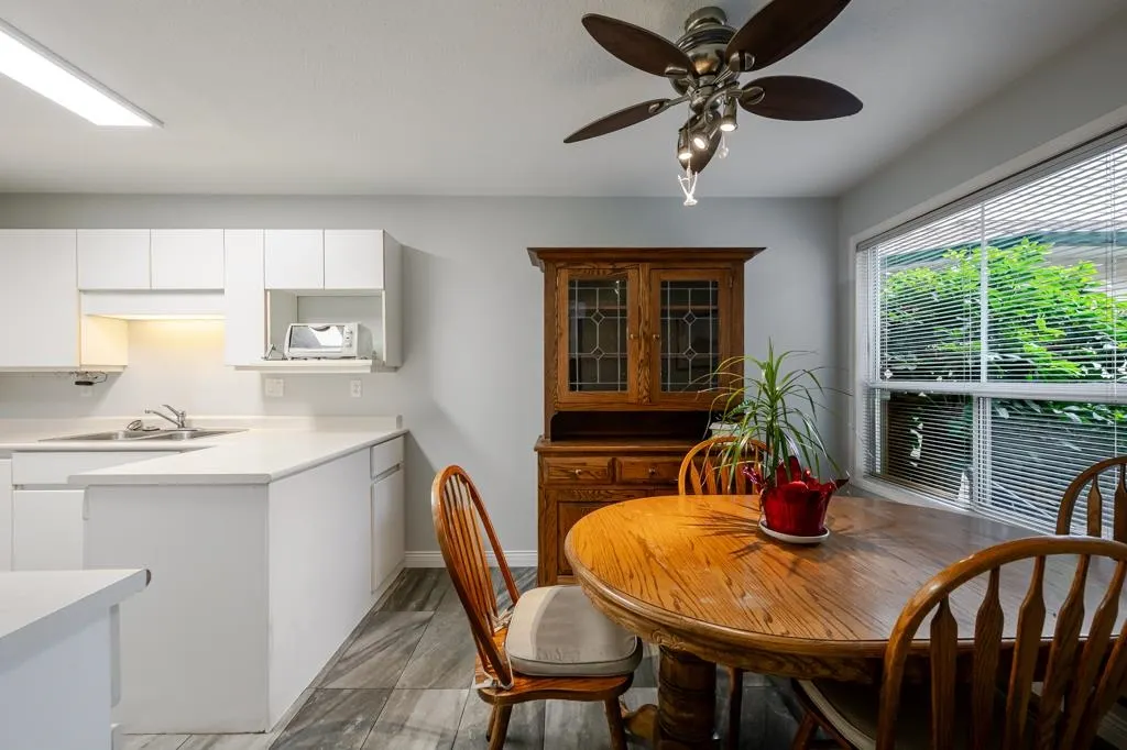 10250 155a Street #112