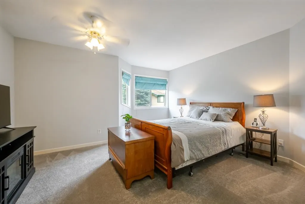 10250 155a Street #112