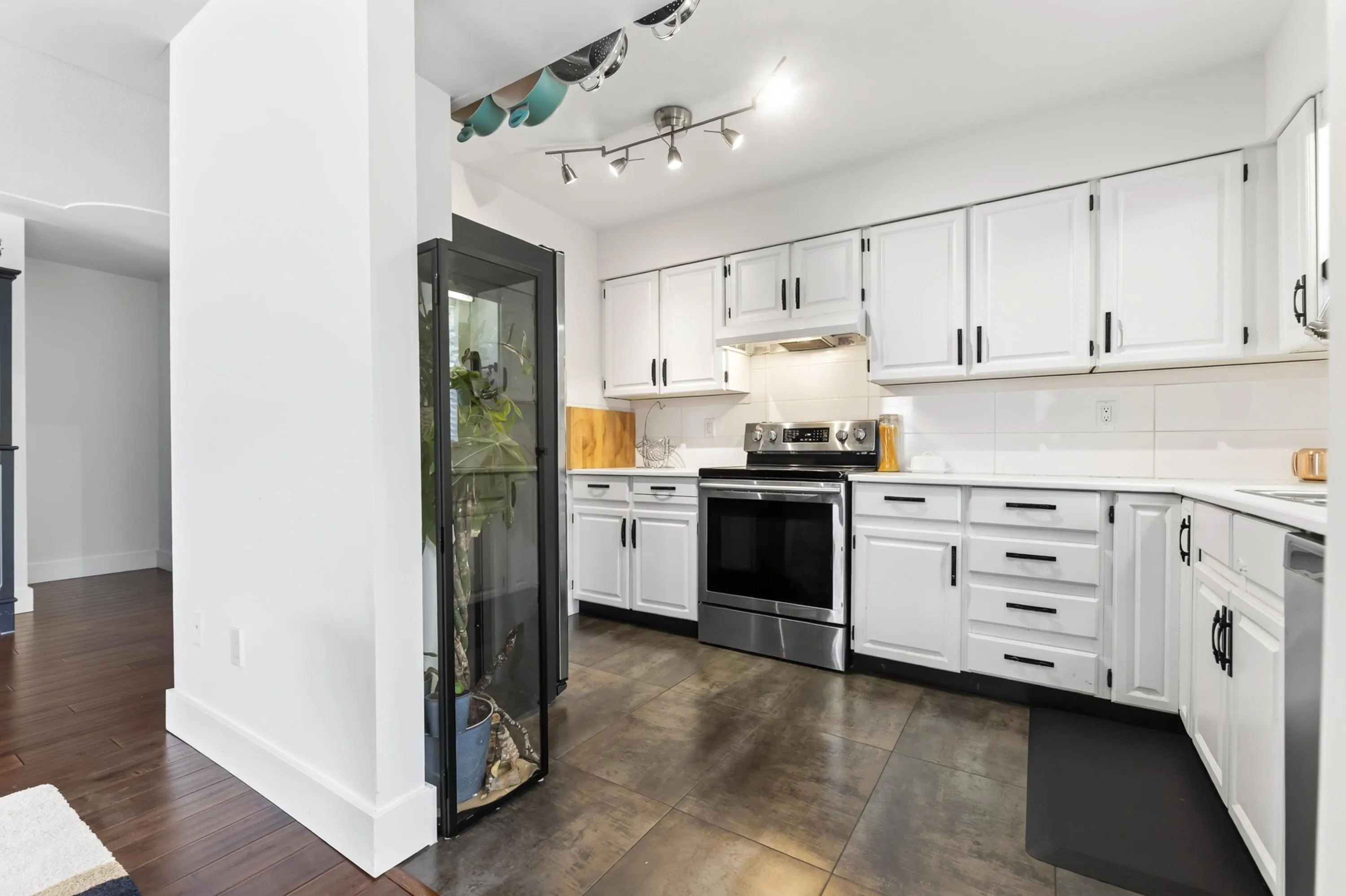 1424 Martin Street #102