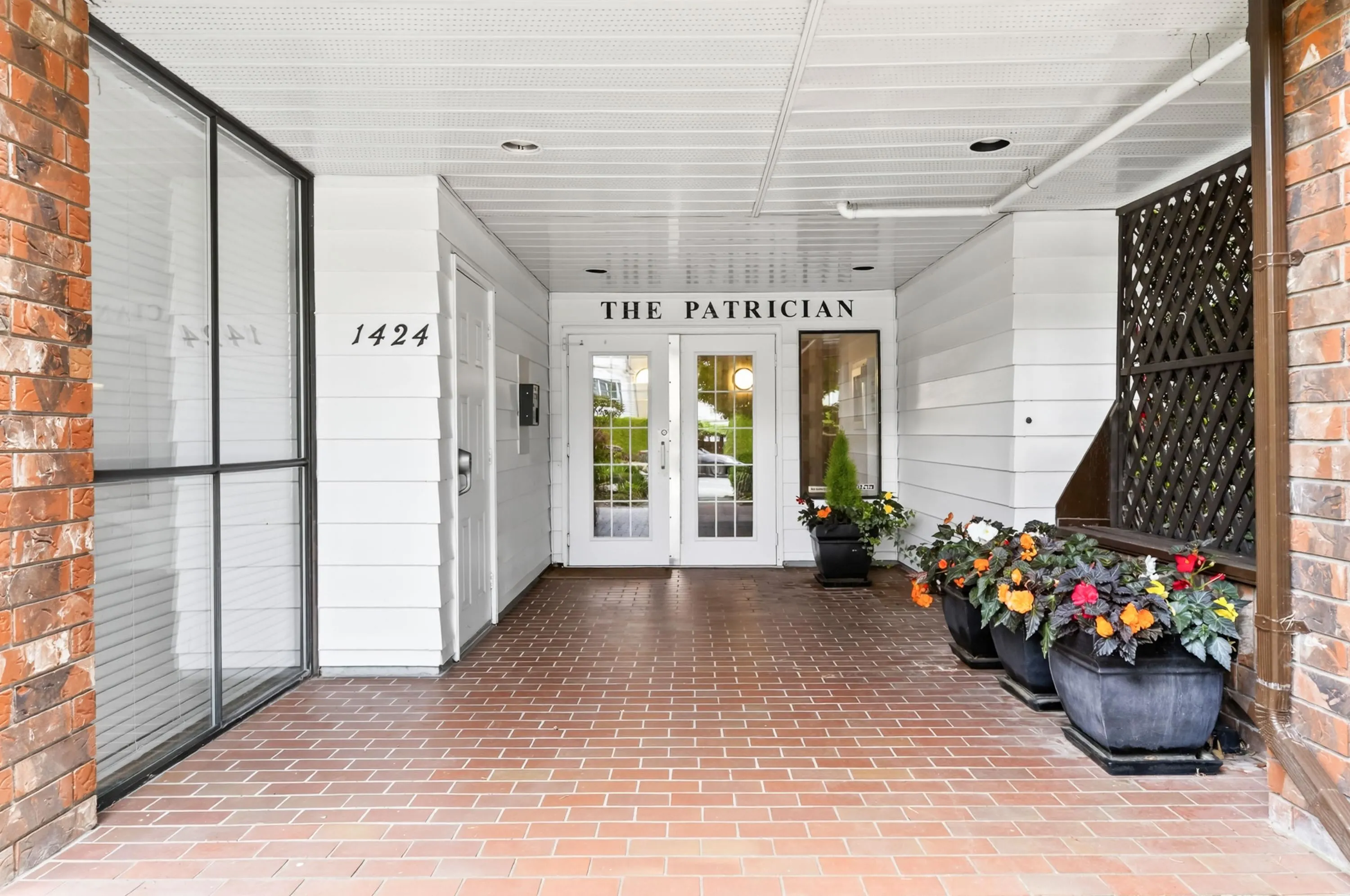 1424 Martin Street #102