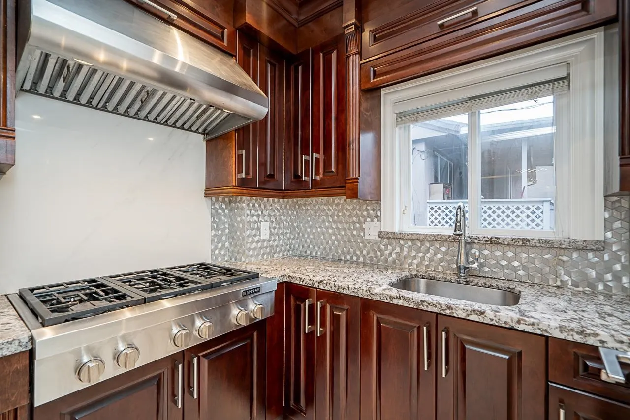 4xxxx-1 W 28th Avenue