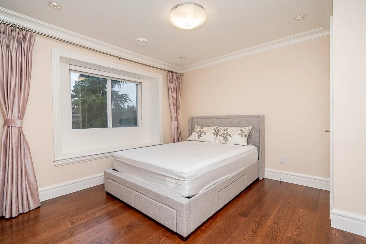 4xxx-1 W 28th Avenue