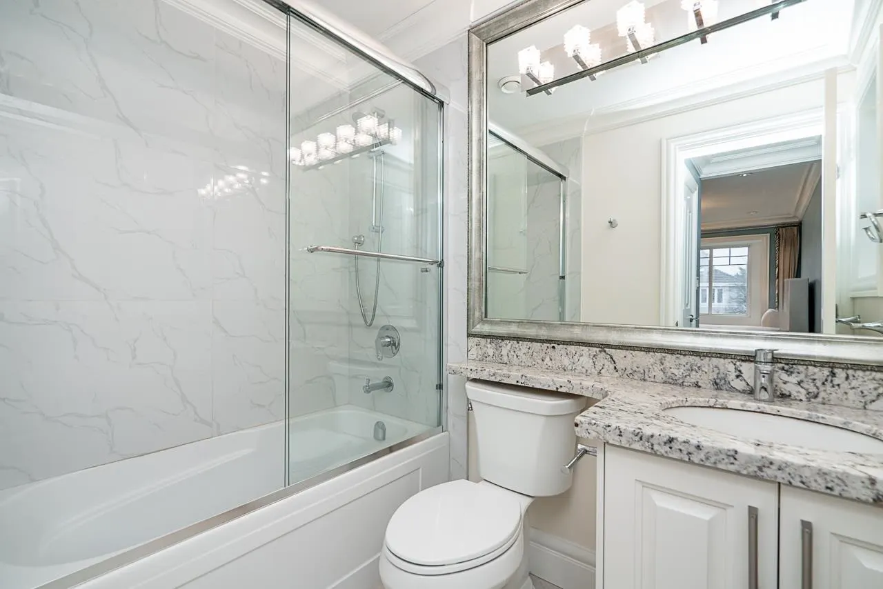 4xxxx-1 W 28th Avenue