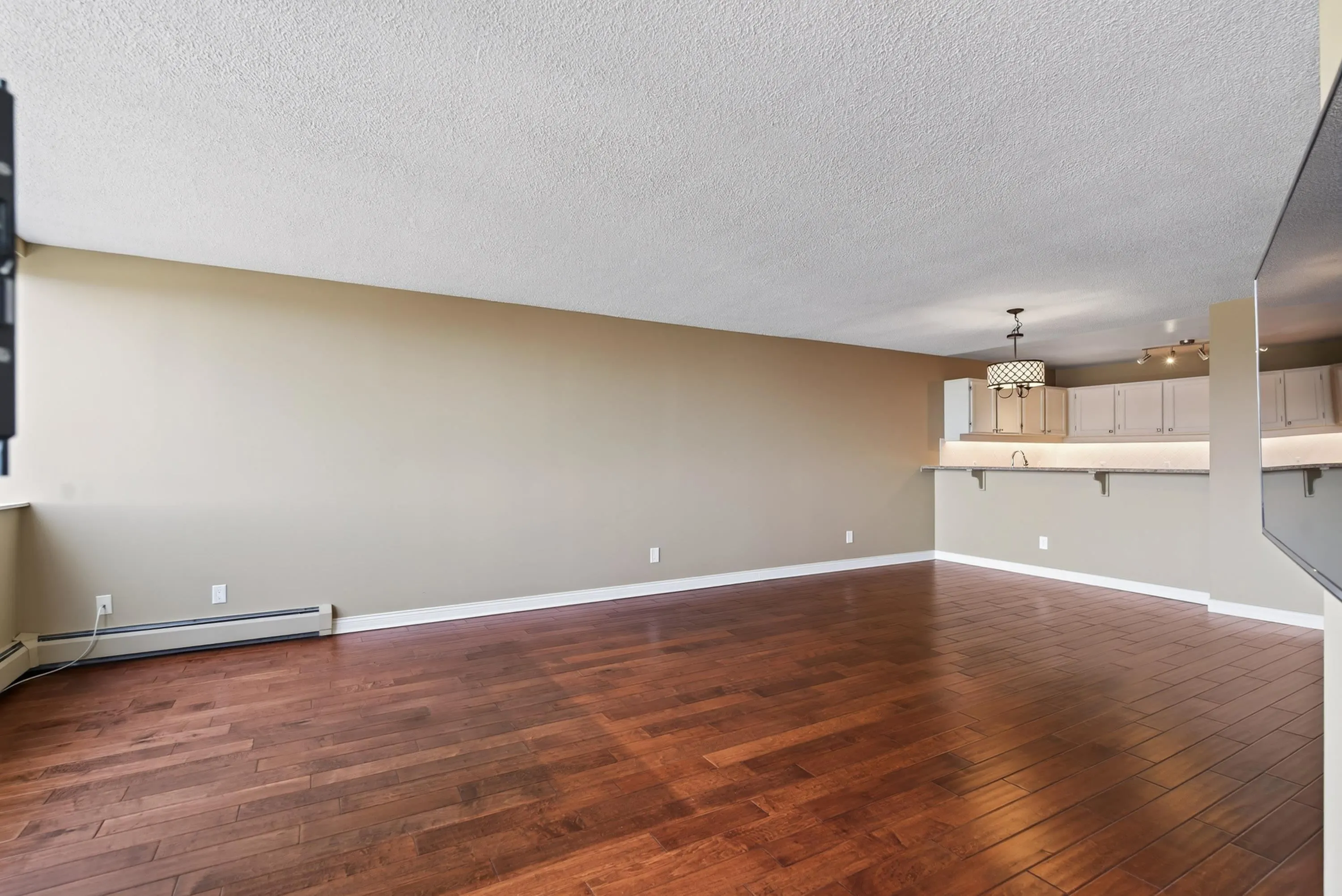 1442 Foster Street #603
