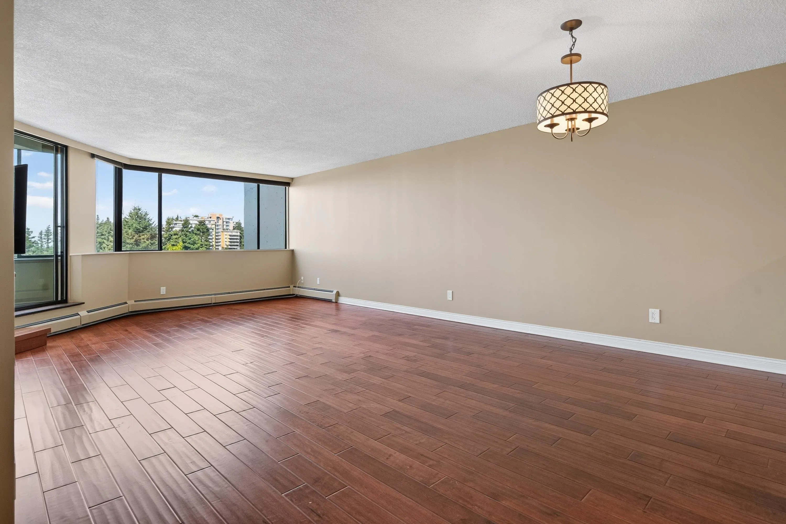 1442 Foster Street #603