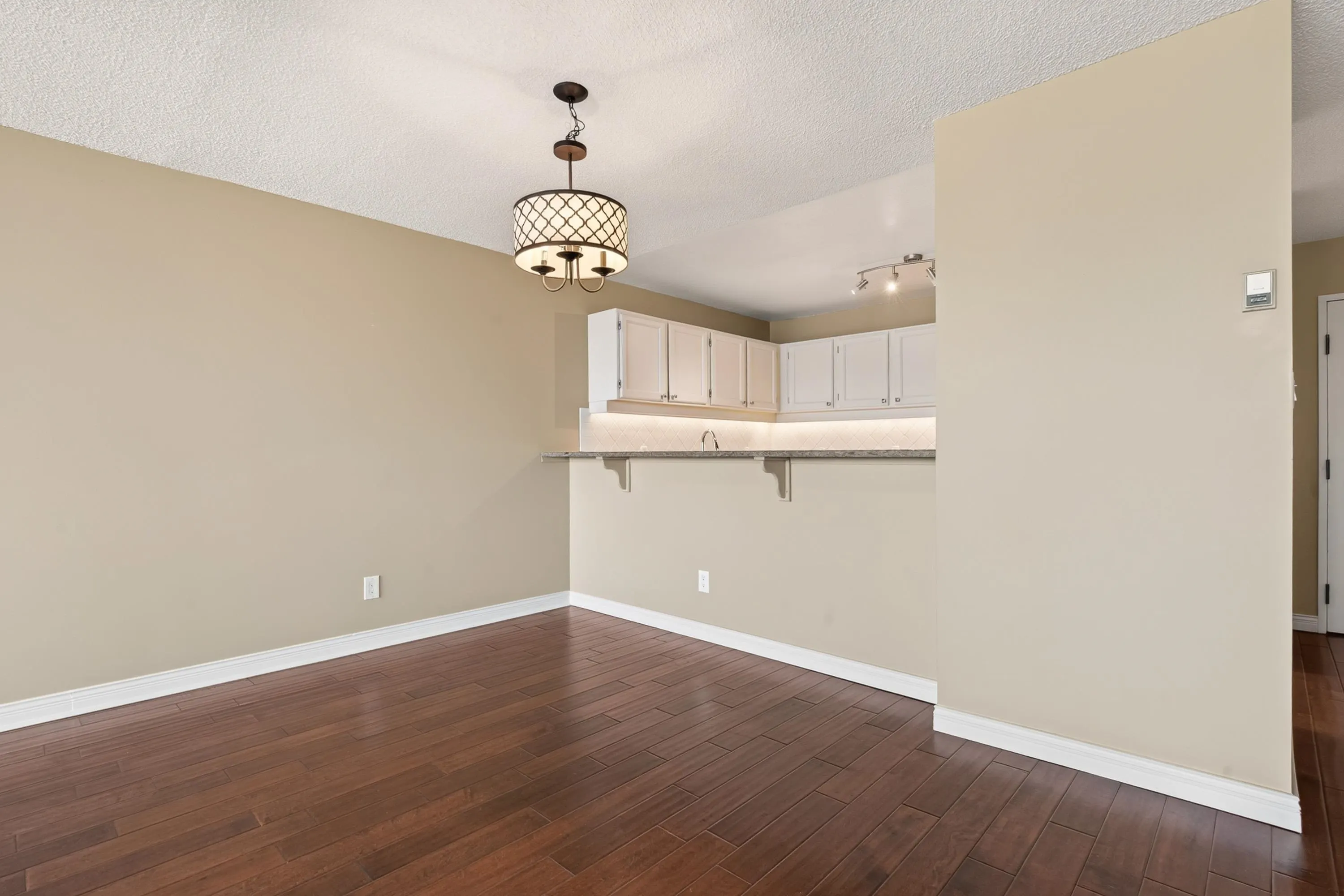 1442 Foster Street #603