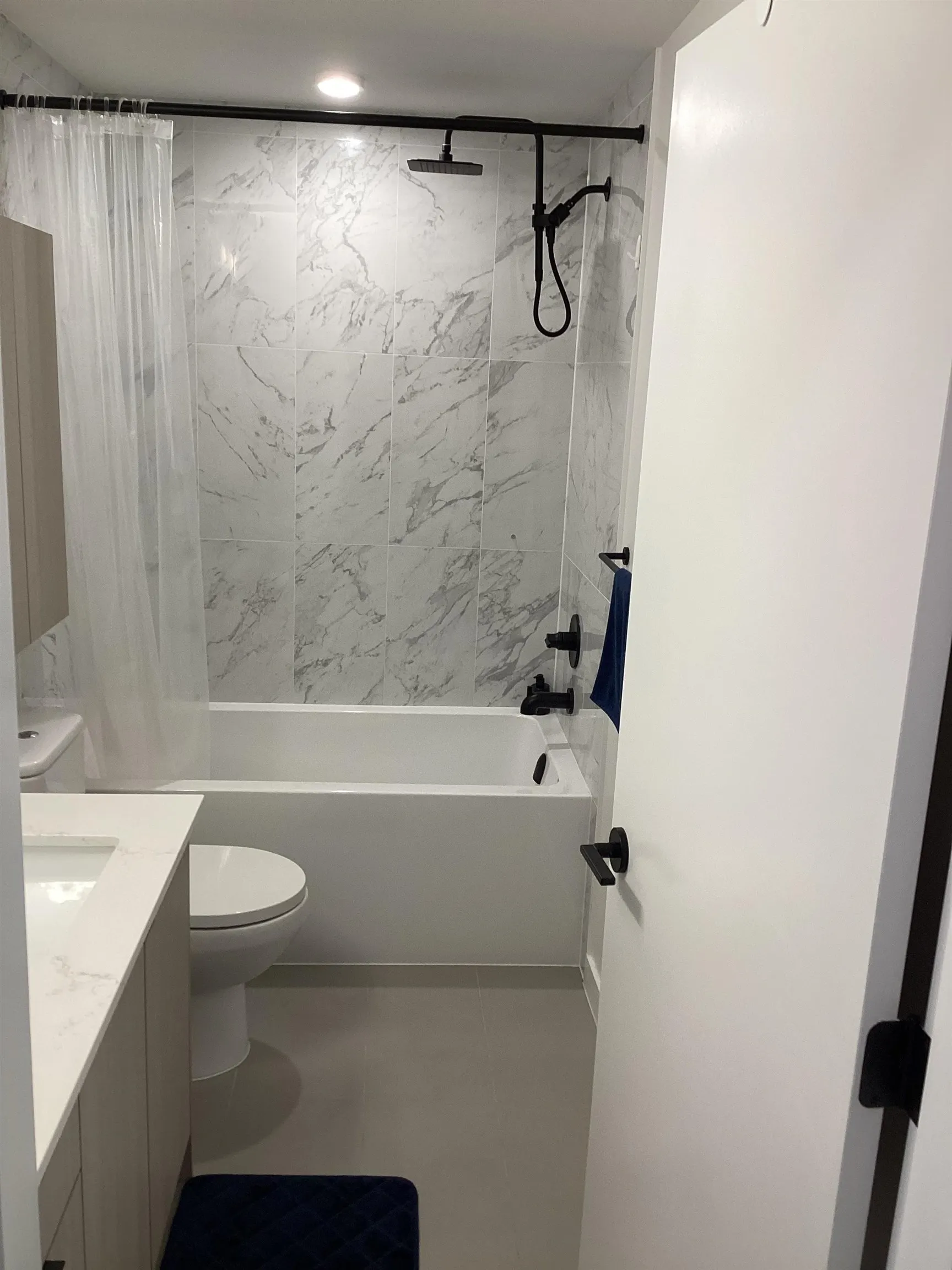 2277 Hawthorne Avenue #303