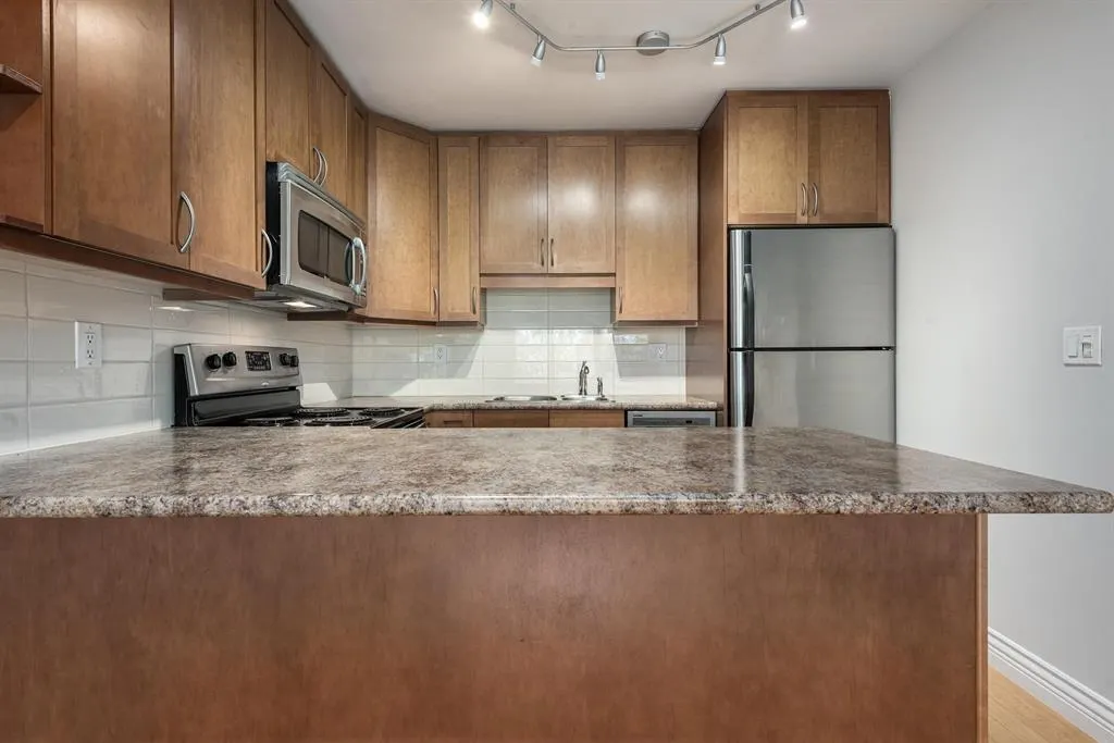 2920 Ash Street #401