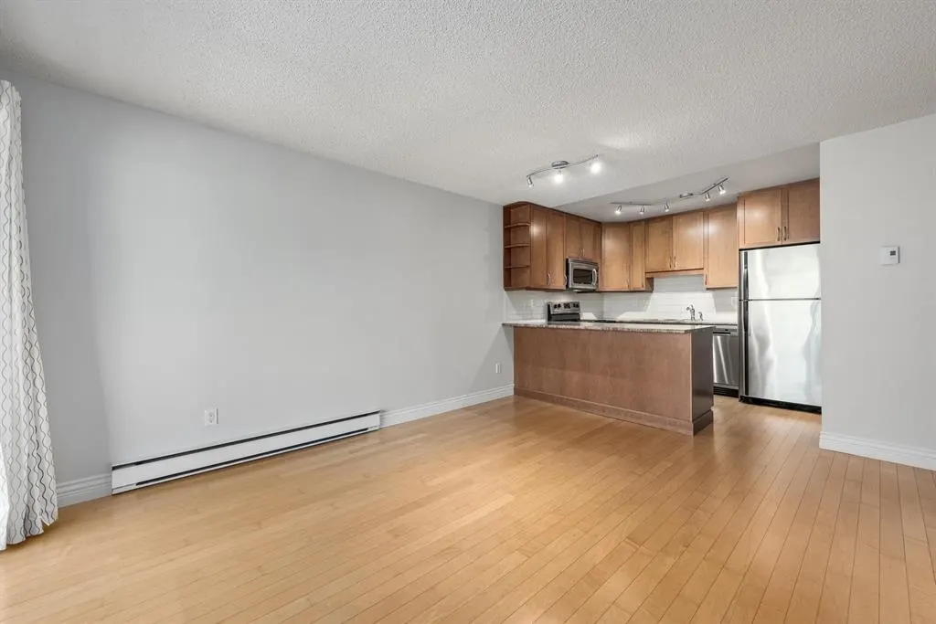 2920 Ash Street #401