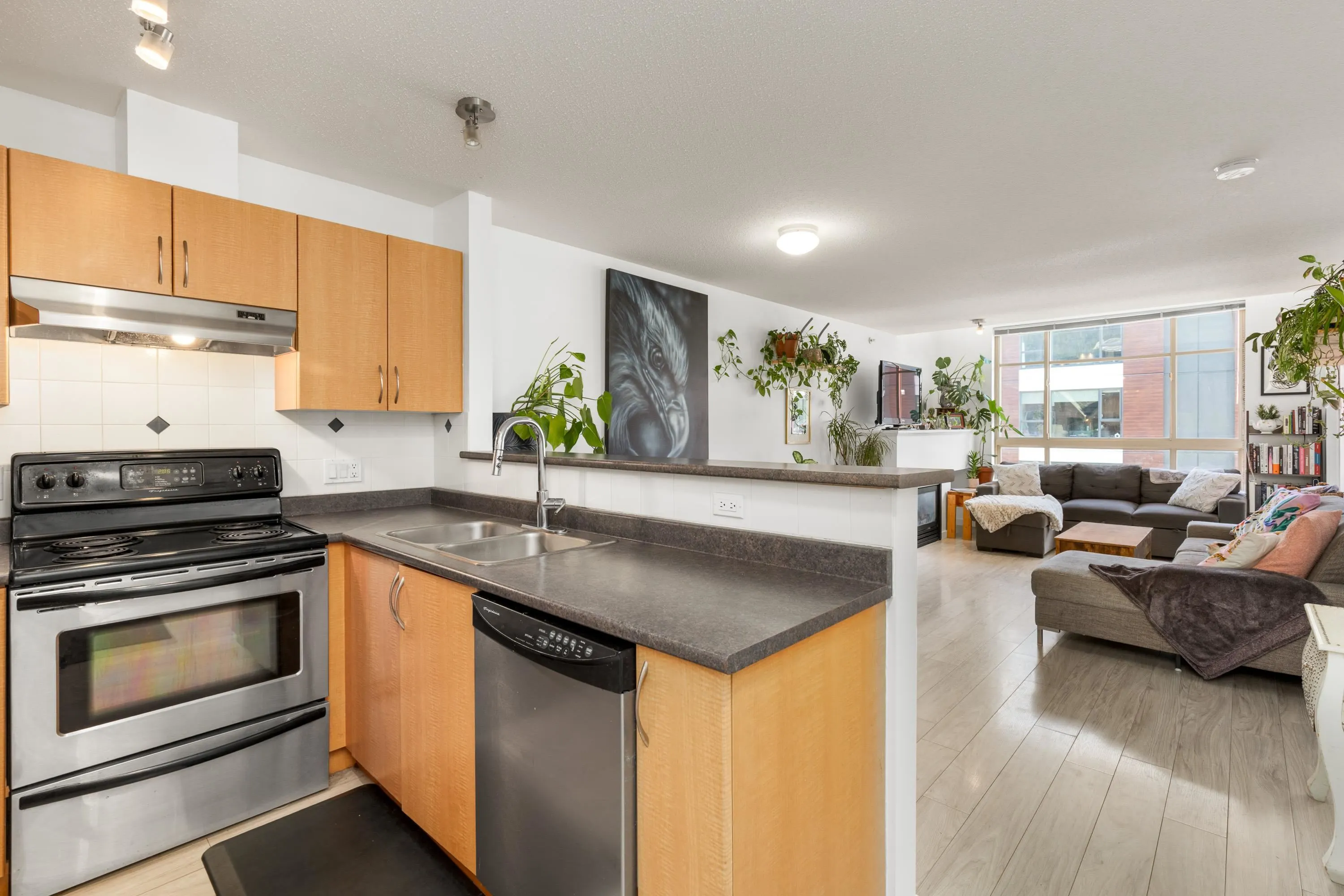 38003 Second Avenue #313