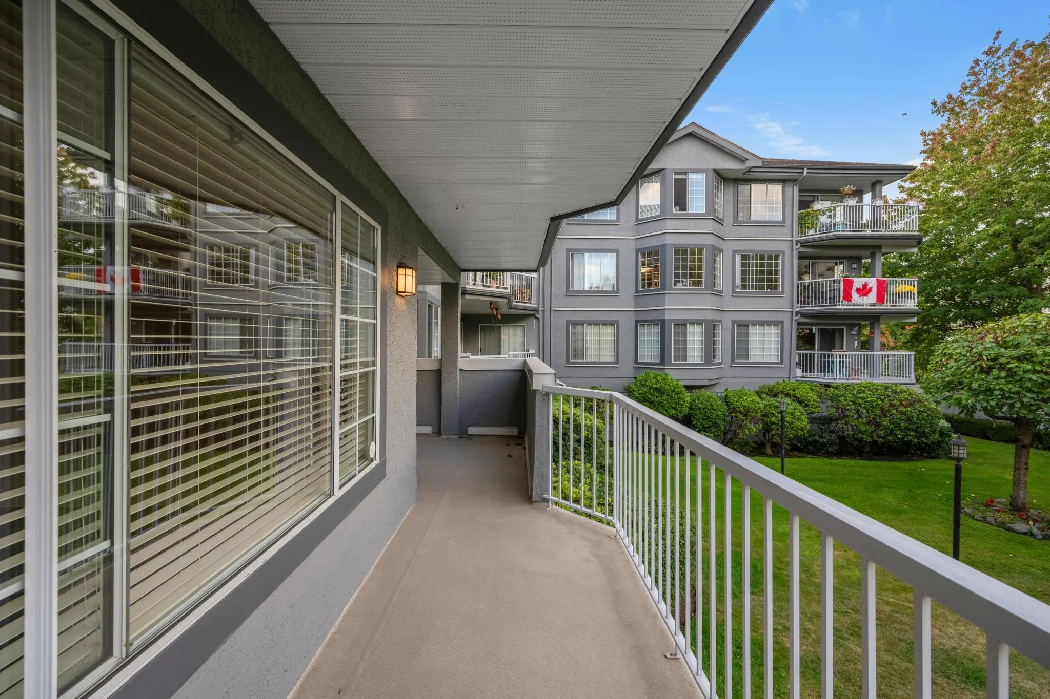 5375 205 Street #112