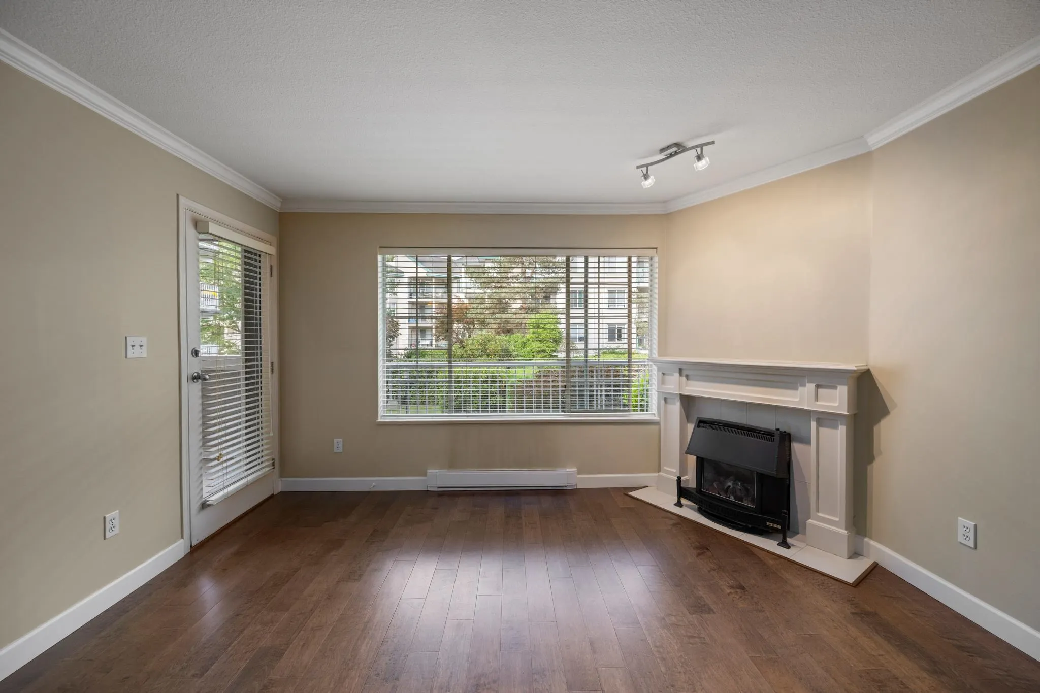 5375 205 Street #112