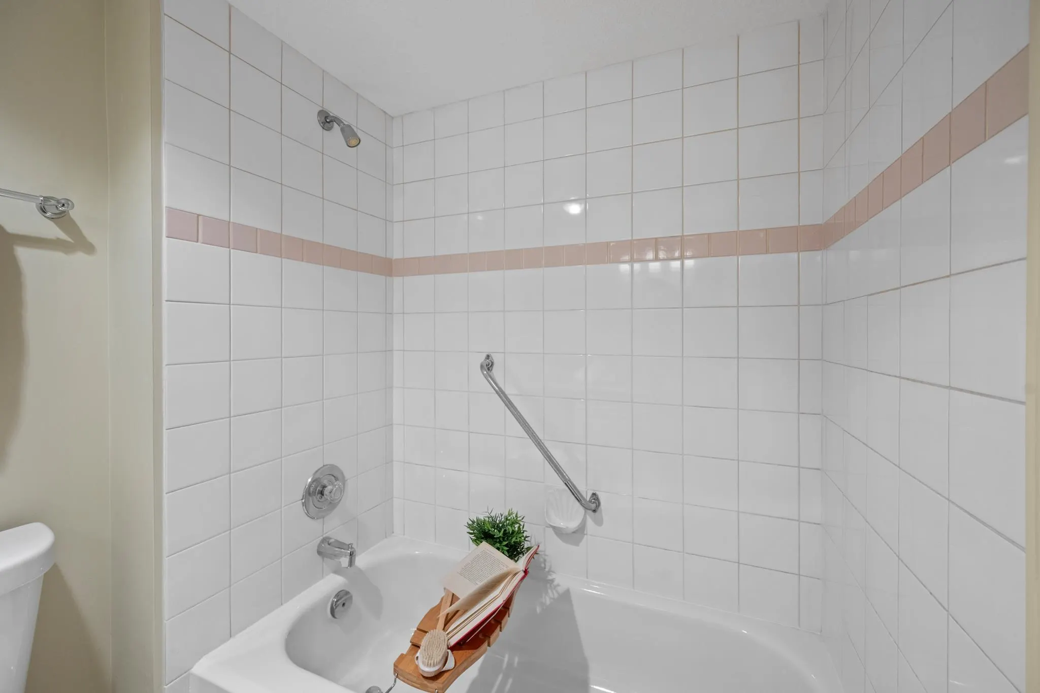 5375 205 Street #112
