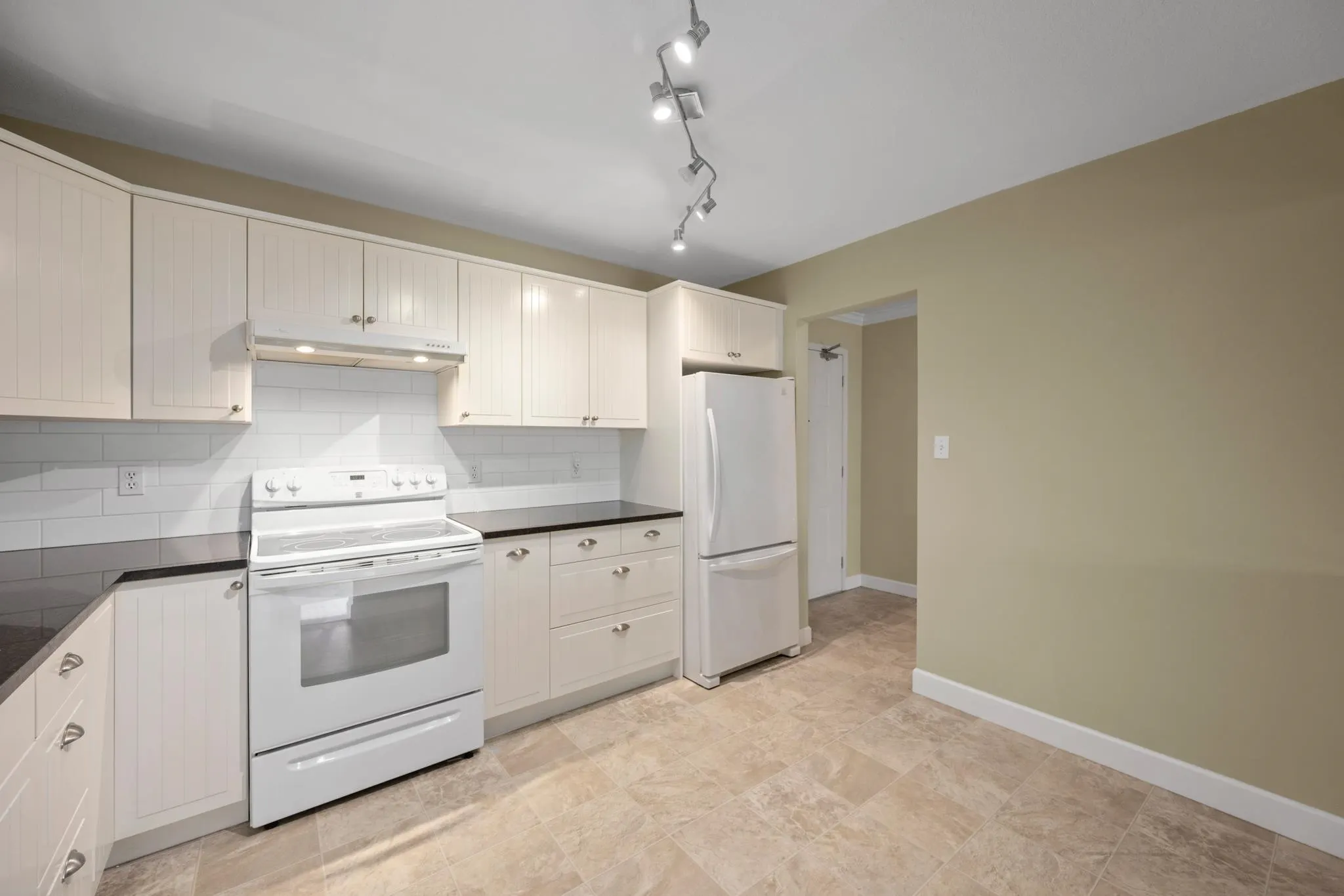 5375 205 Street #112