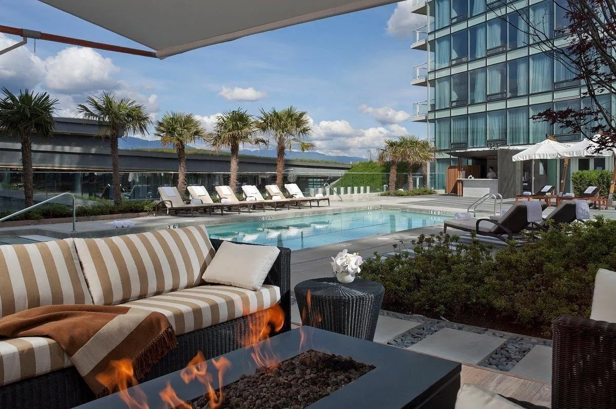 1011 W Cordova Street #2702